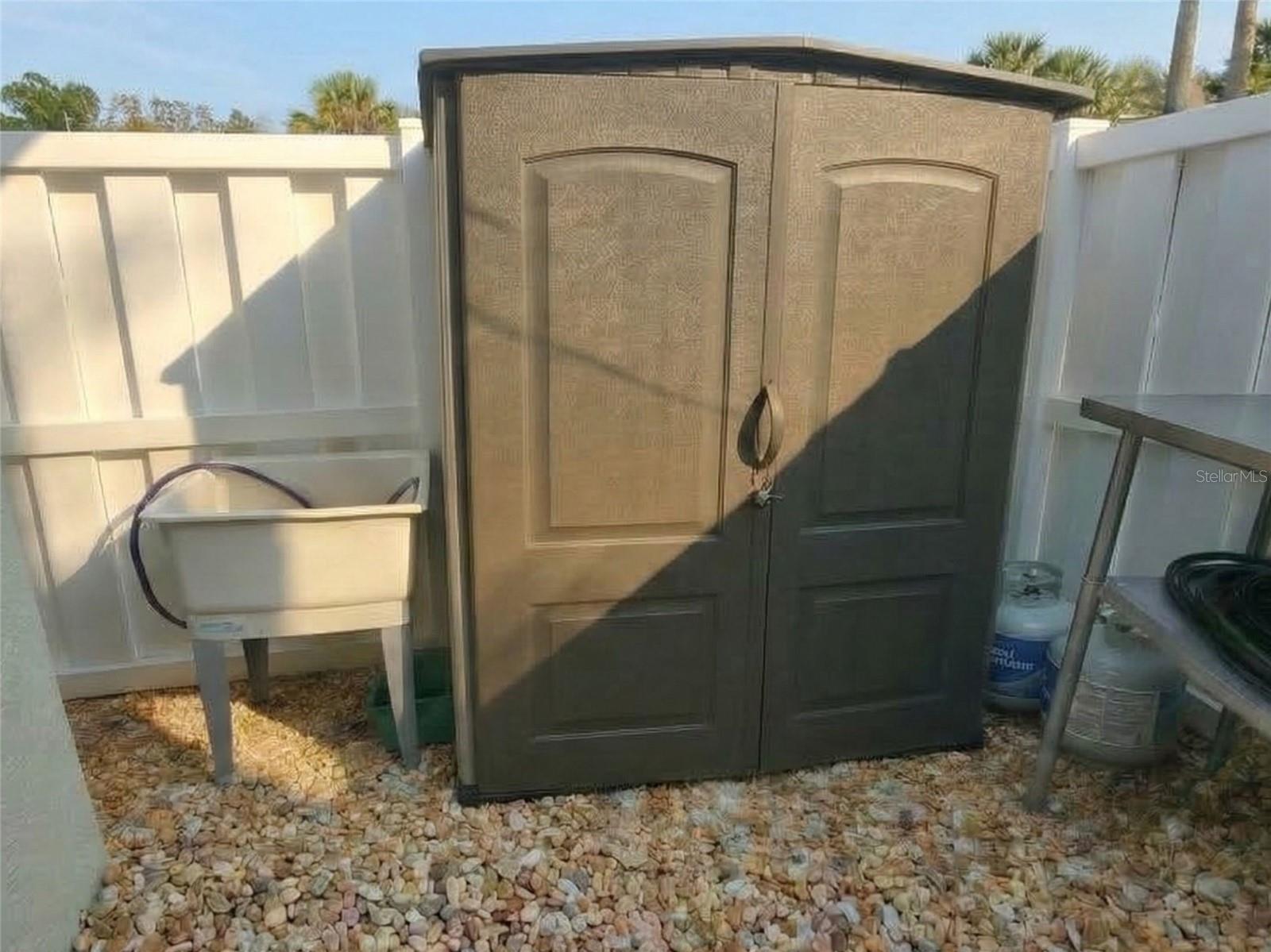 LAKE FOREST SUB - Residential