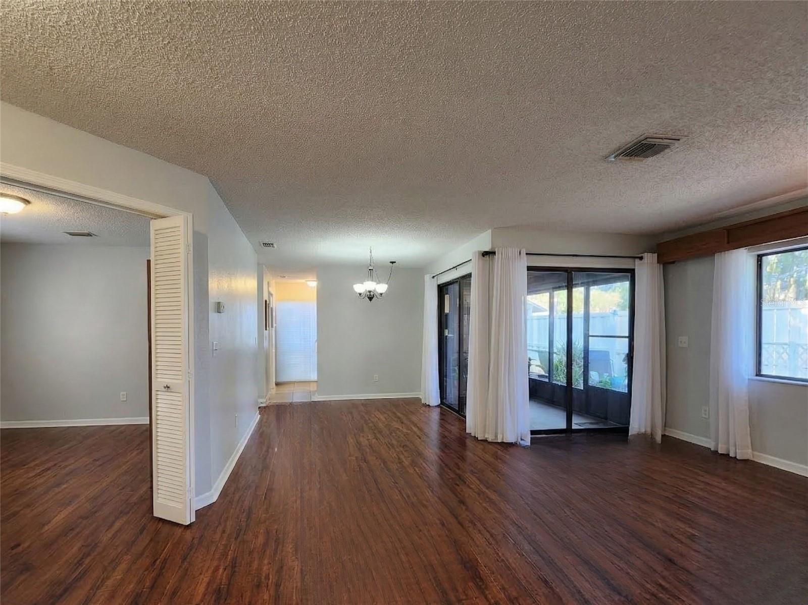 LAKE FOREST SUB - Residential