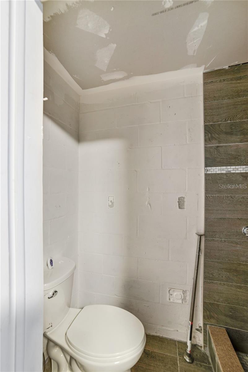 BEACON WOODS VILLAGE - Residential Lease