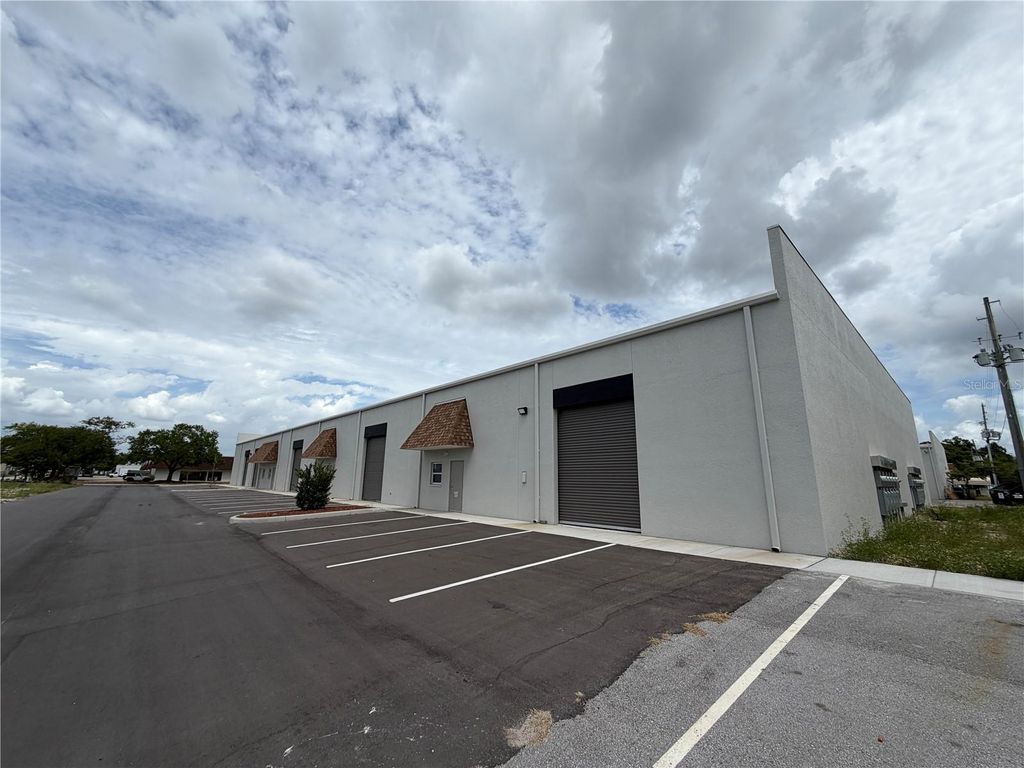 Photo of 9224 130th Avenue N, Largo, FL 33773 (MLS # TB8494622)