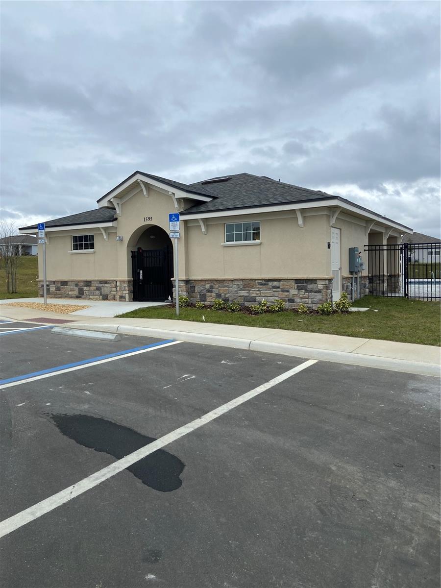 FOREST LAKE - Residential Lease