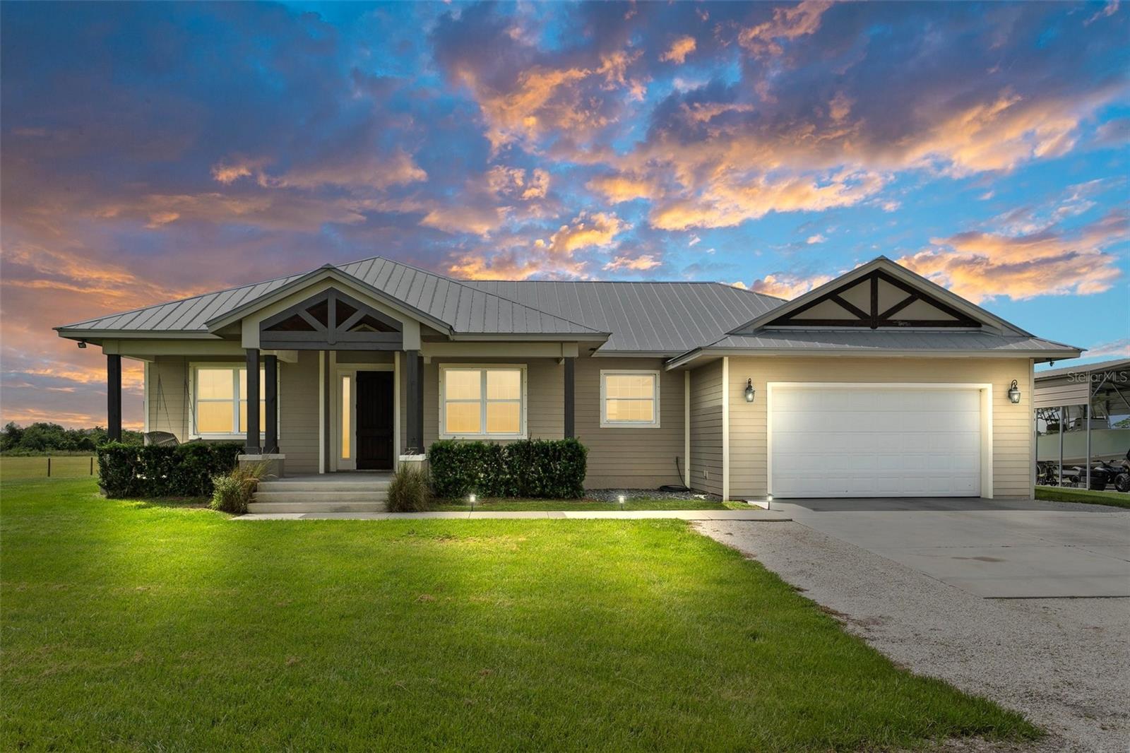 NE OKEECHOBEE - Residential