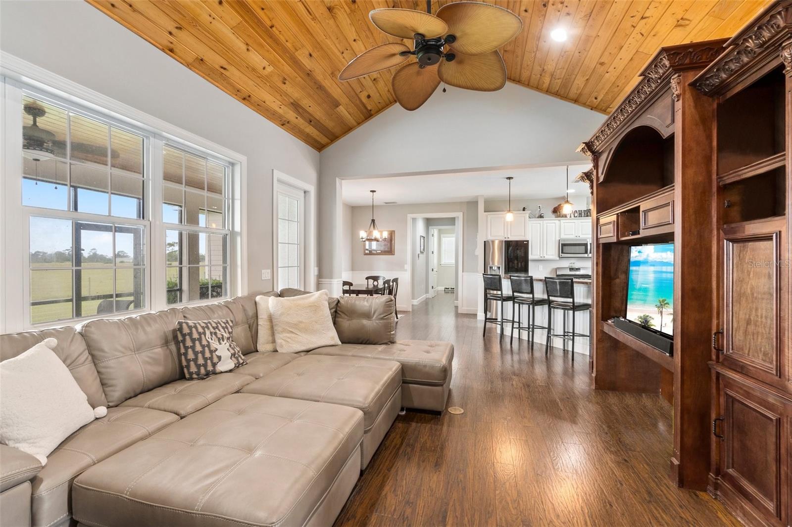 NE OKEECHOBEE - Residential