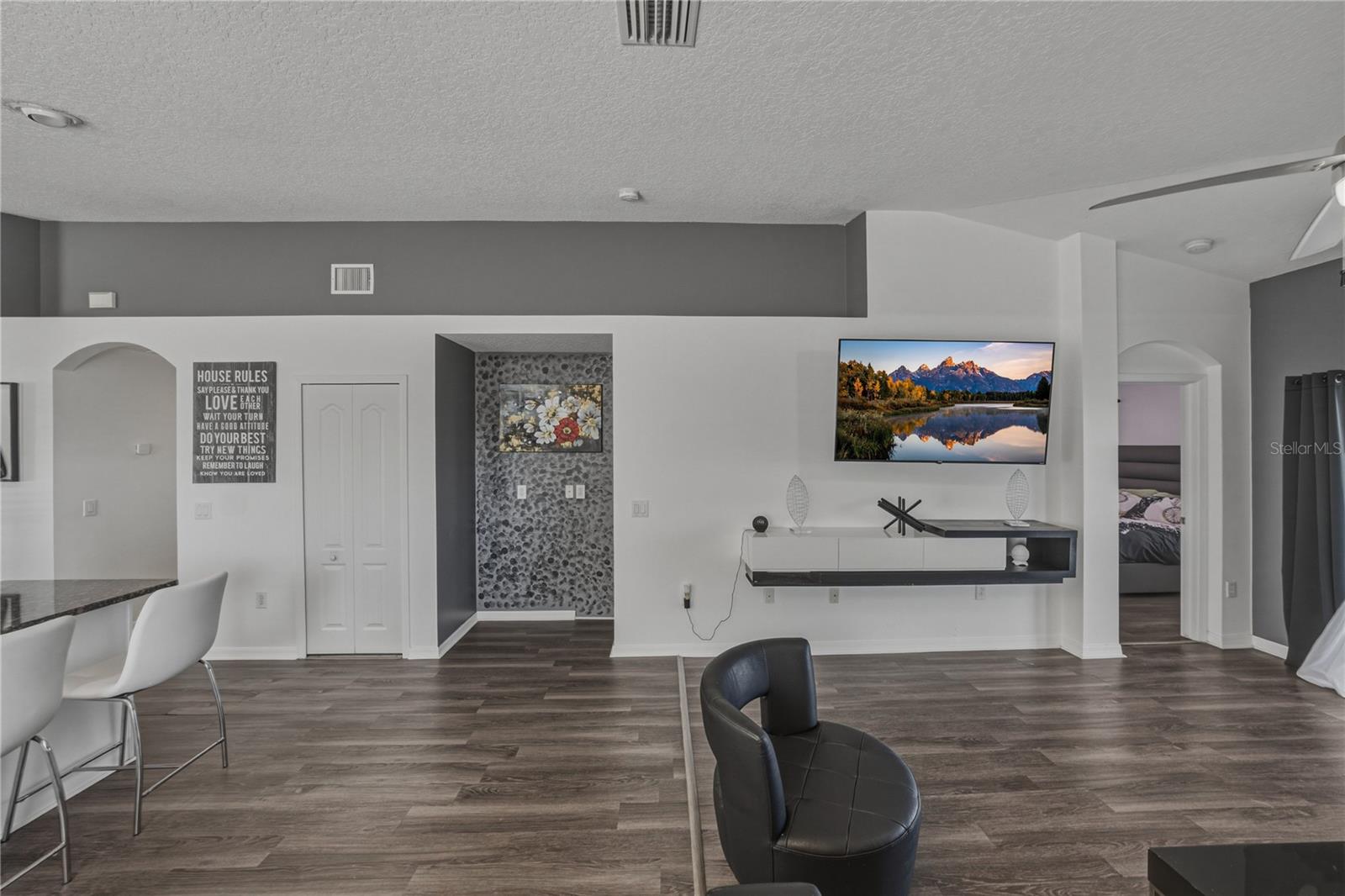 CRESTVIEW HILLS - Residential