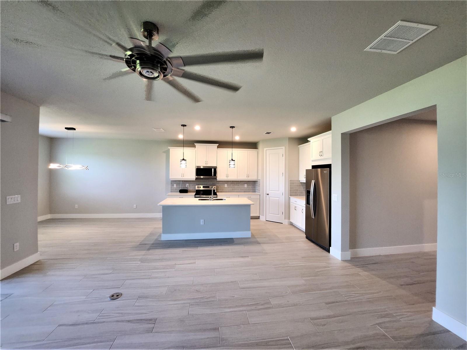 RENAISSANCE/WEST VLGS PHS 2B & - Residential Lease