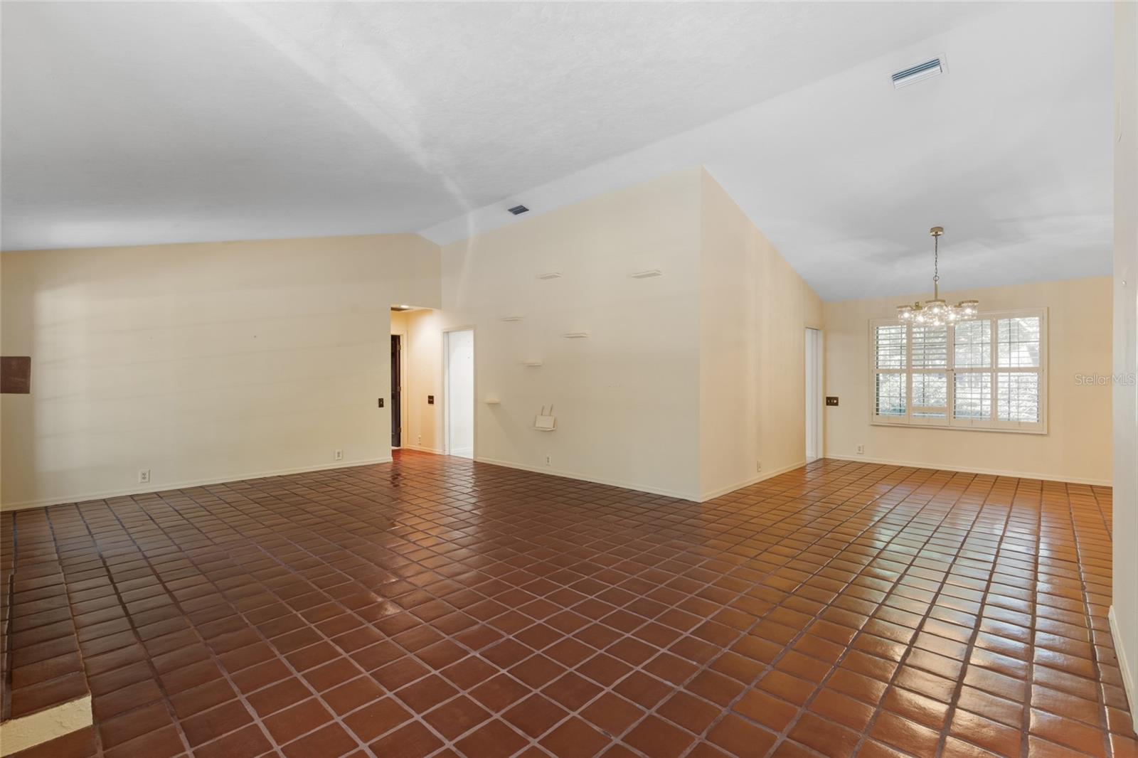 2415 NW 38TH DRIVE