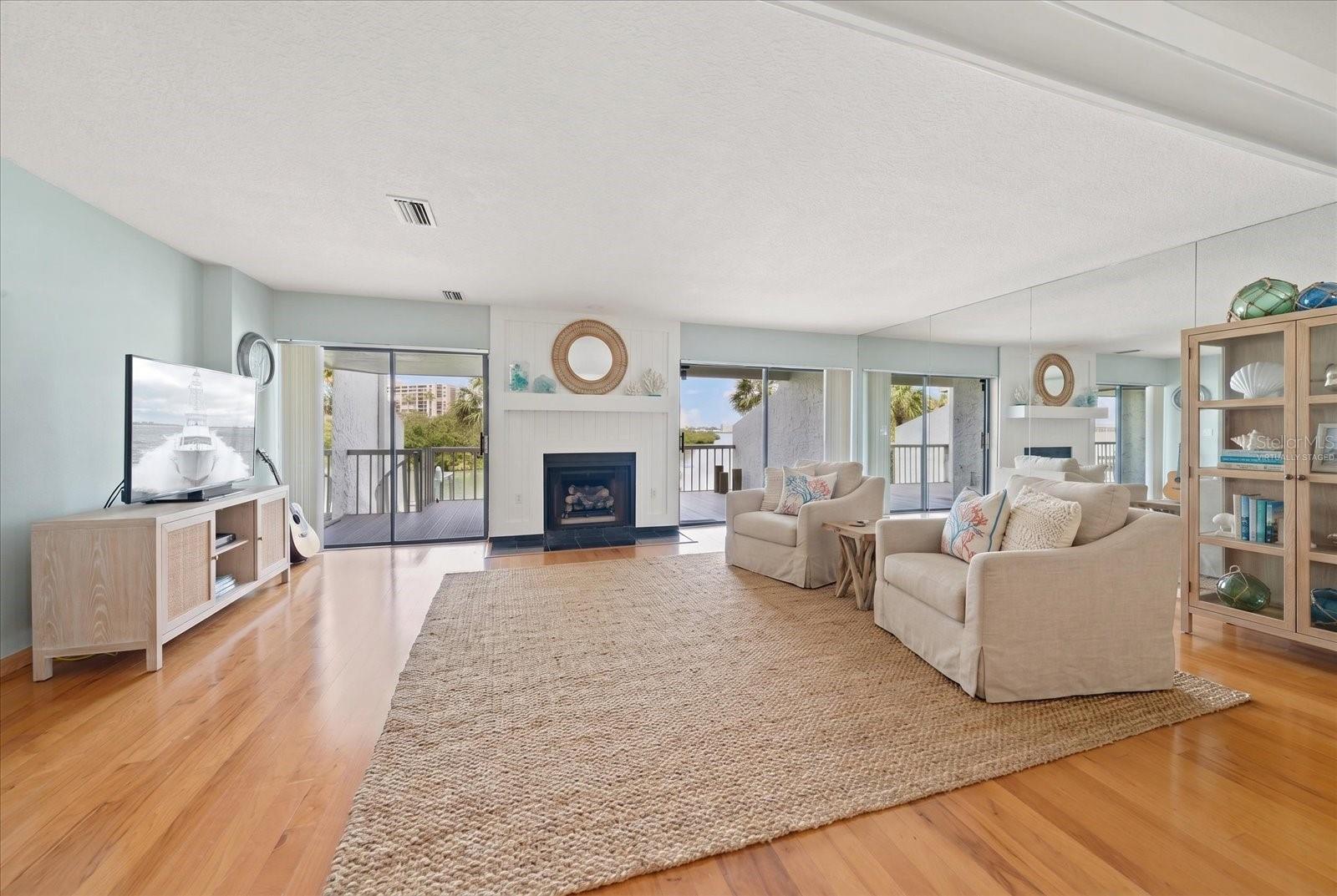 MARINA DEL REY AT SAND KEY - Residential