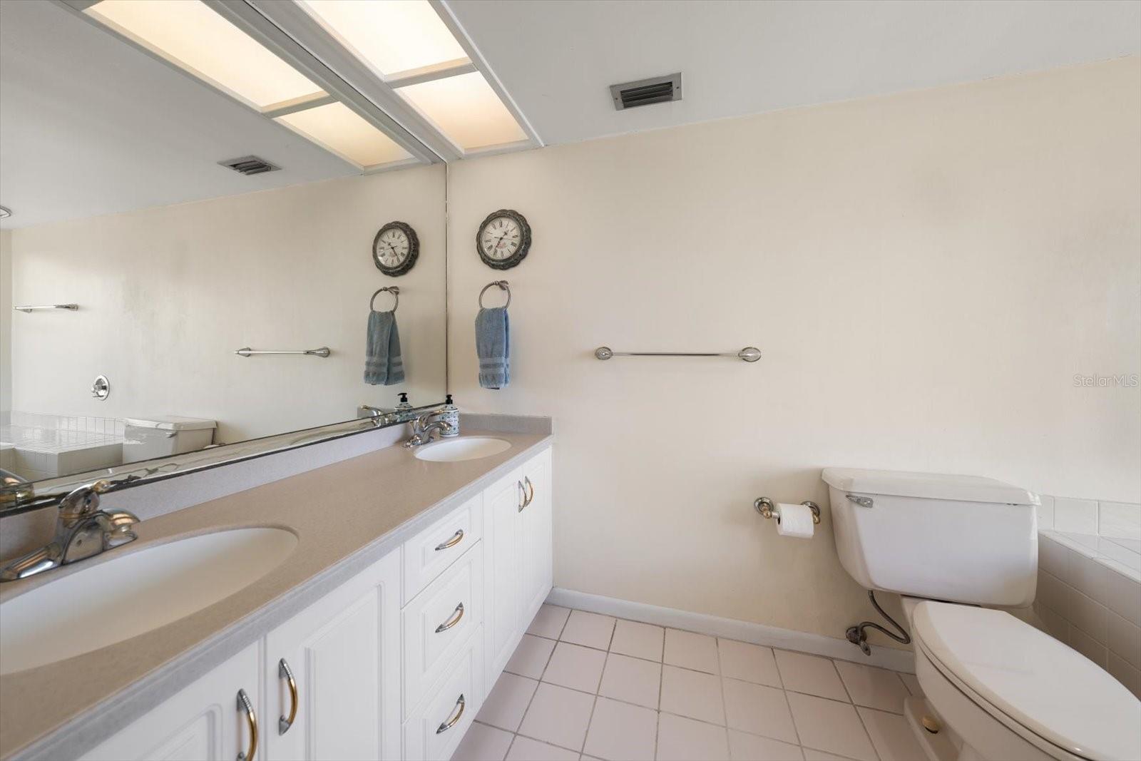 MARINA DEL REY AT SAND KEY - Residential