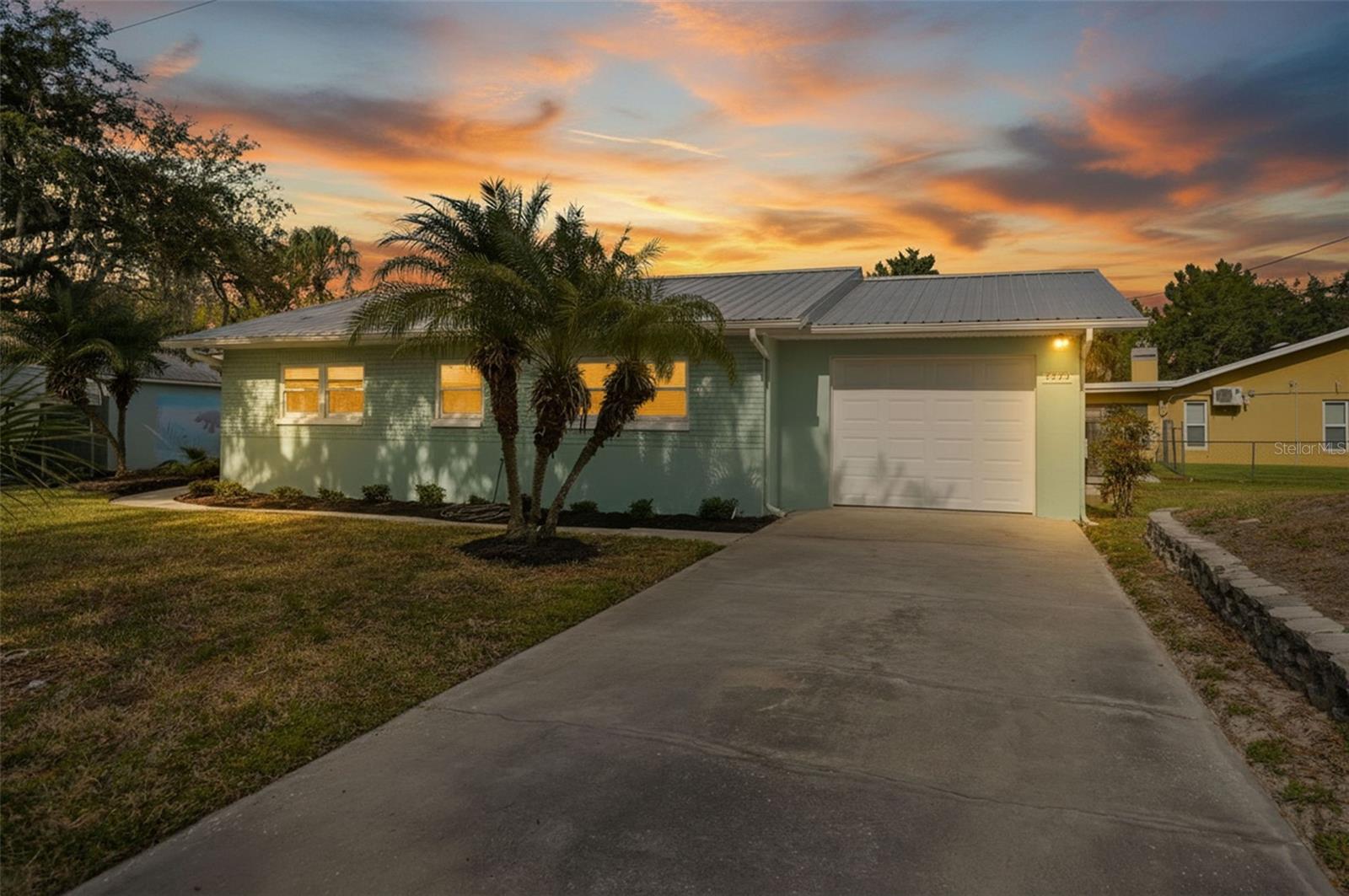 SIESTA SHORES UNIT 02 - Residential