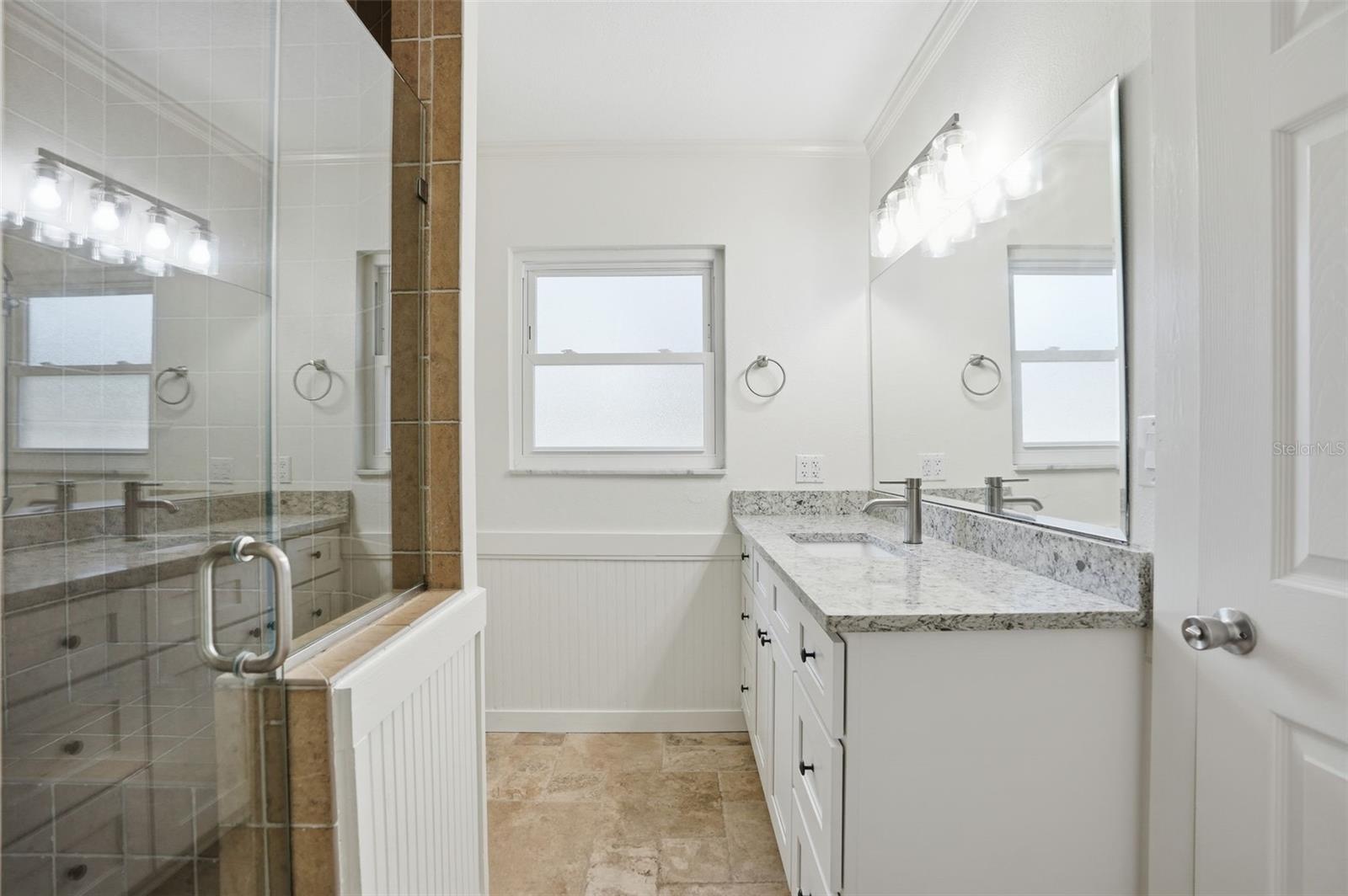 SIESTA SHORES UNIT 02 - Residential