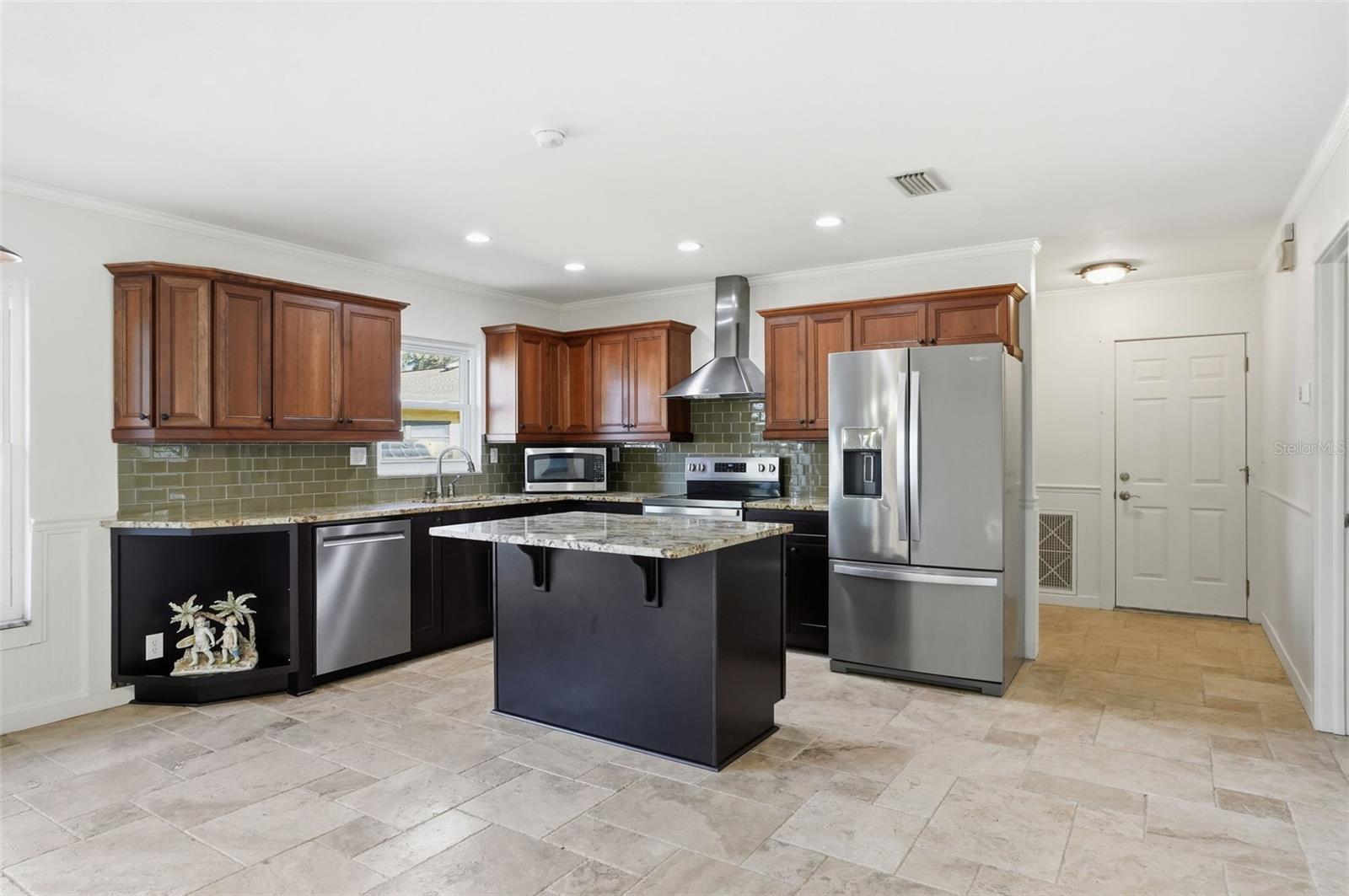 SIESTA SHORES UNIT 02 - Residential