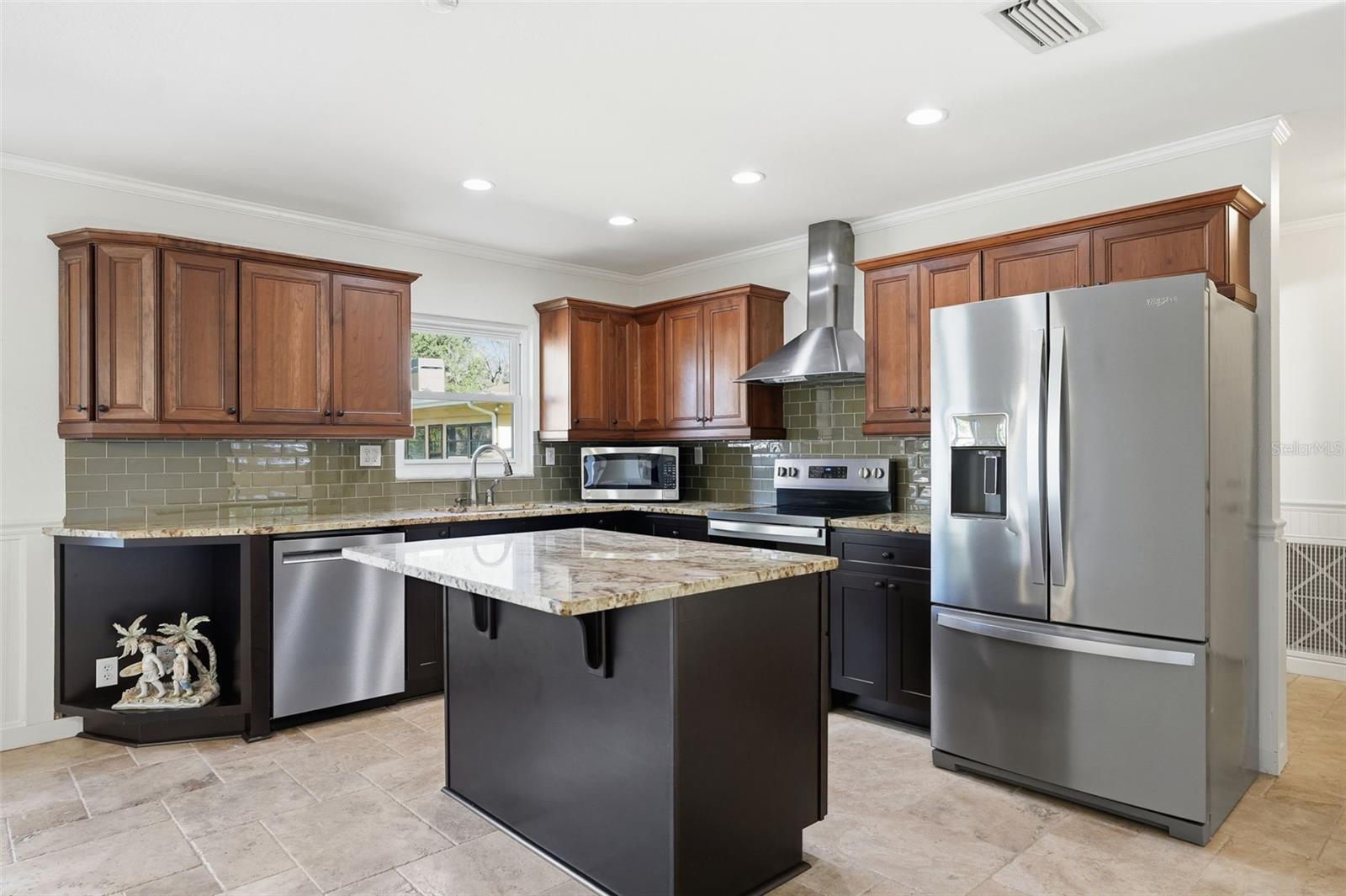 SIESTA SHORES UNIT 02 - Residential