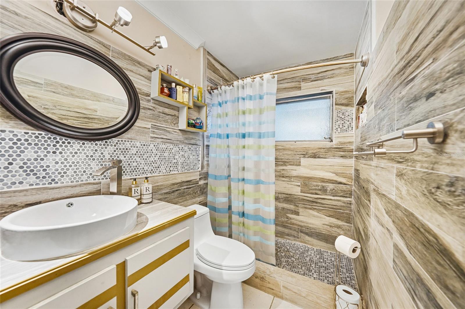 ALLAPATCHEE MANOR - Residential