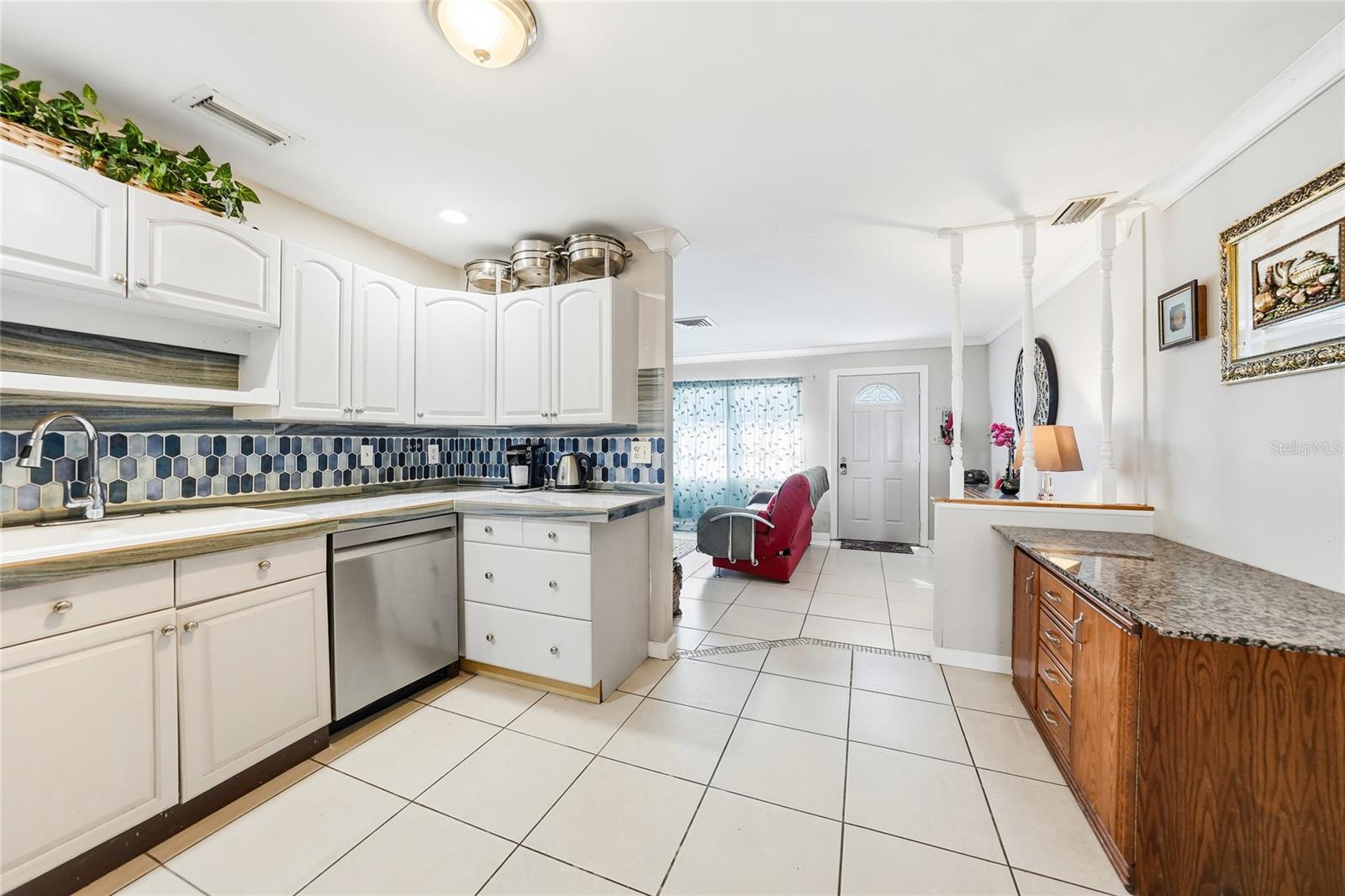 ALLAPATCHEE MANOR - Residential