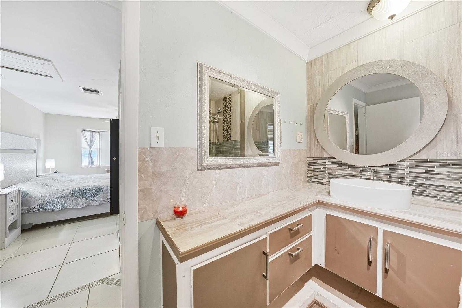 ALLAPATCHEE MANOR - Residential