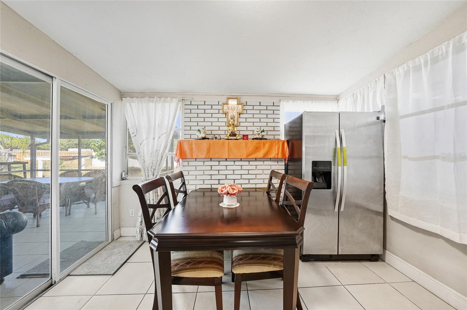 ALLAPATCHEE MANOR - Residential