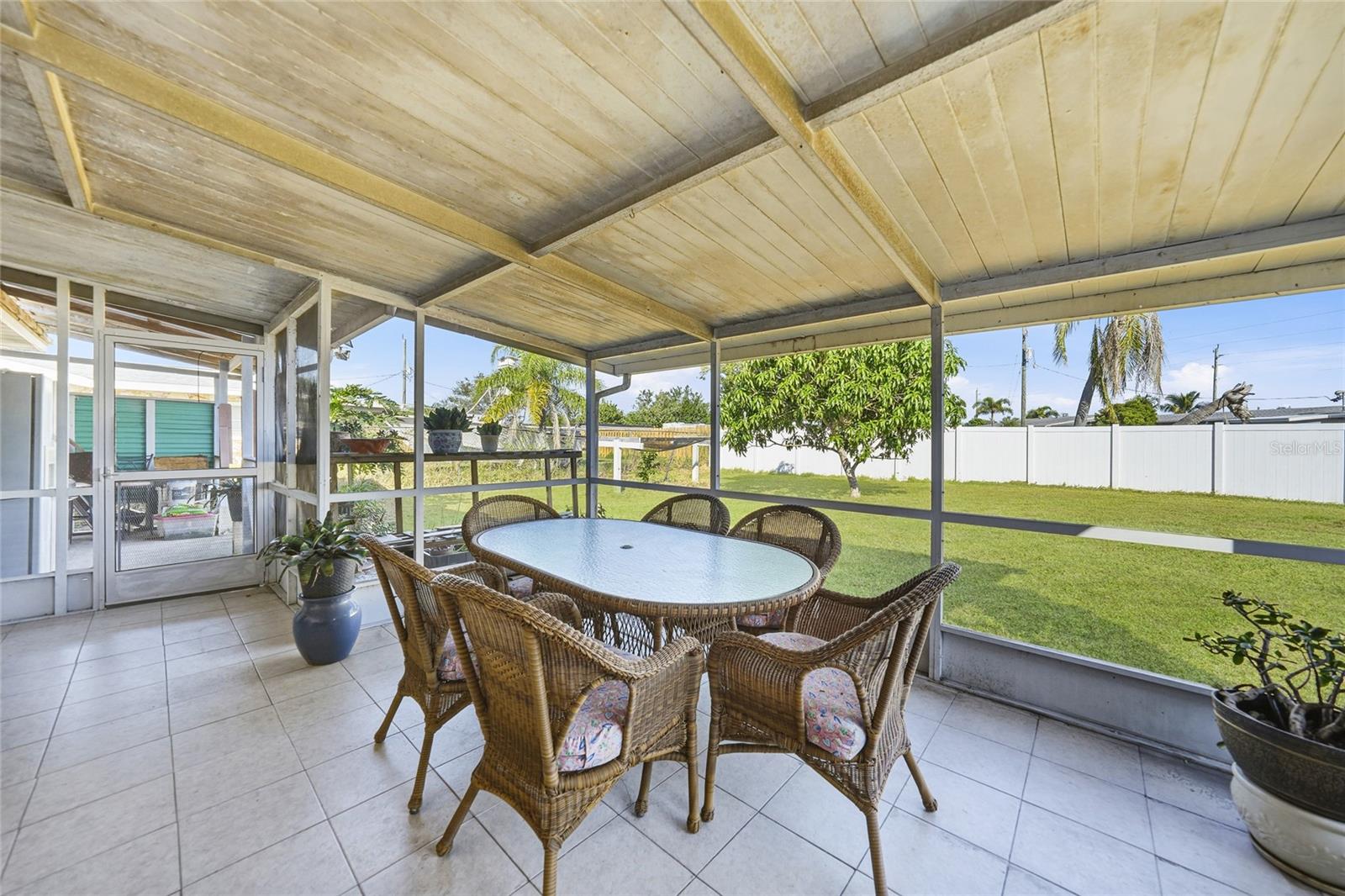 ALLAPATCHEE MANOR - Residential