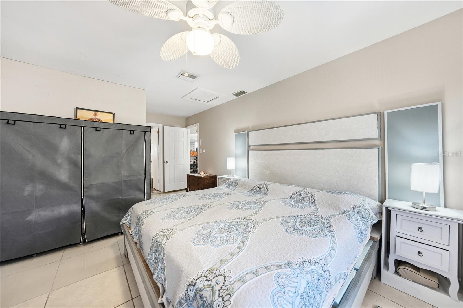 ALLAPATCHEE MANOR - Residential