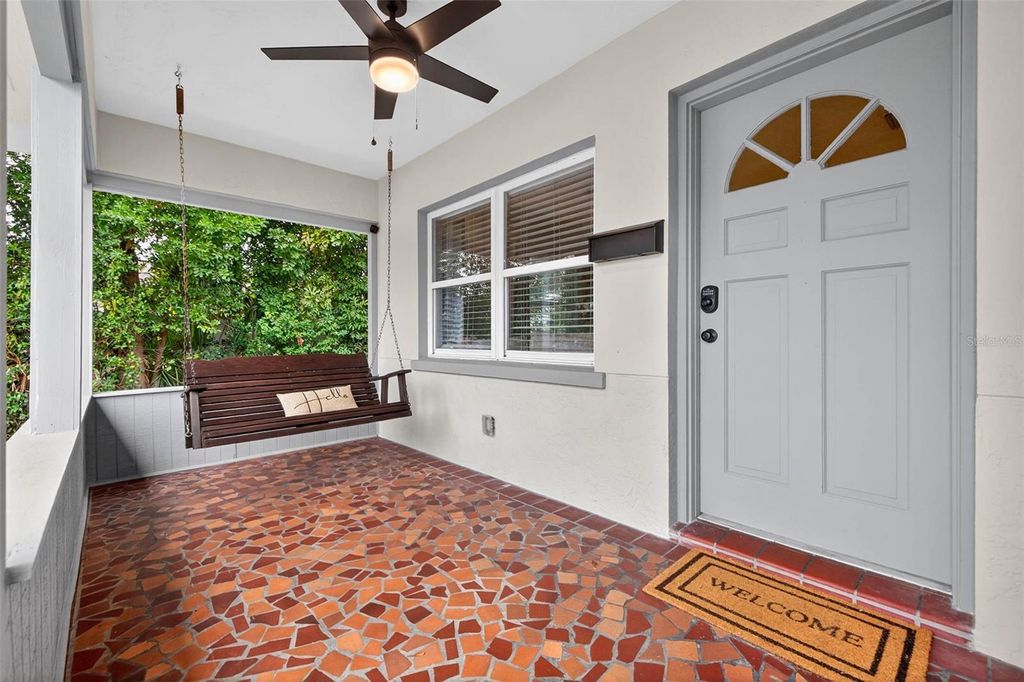 Photo of 1021 35th Avenue N, St Petersburg, FL 33704 (MLS # TB8465765)