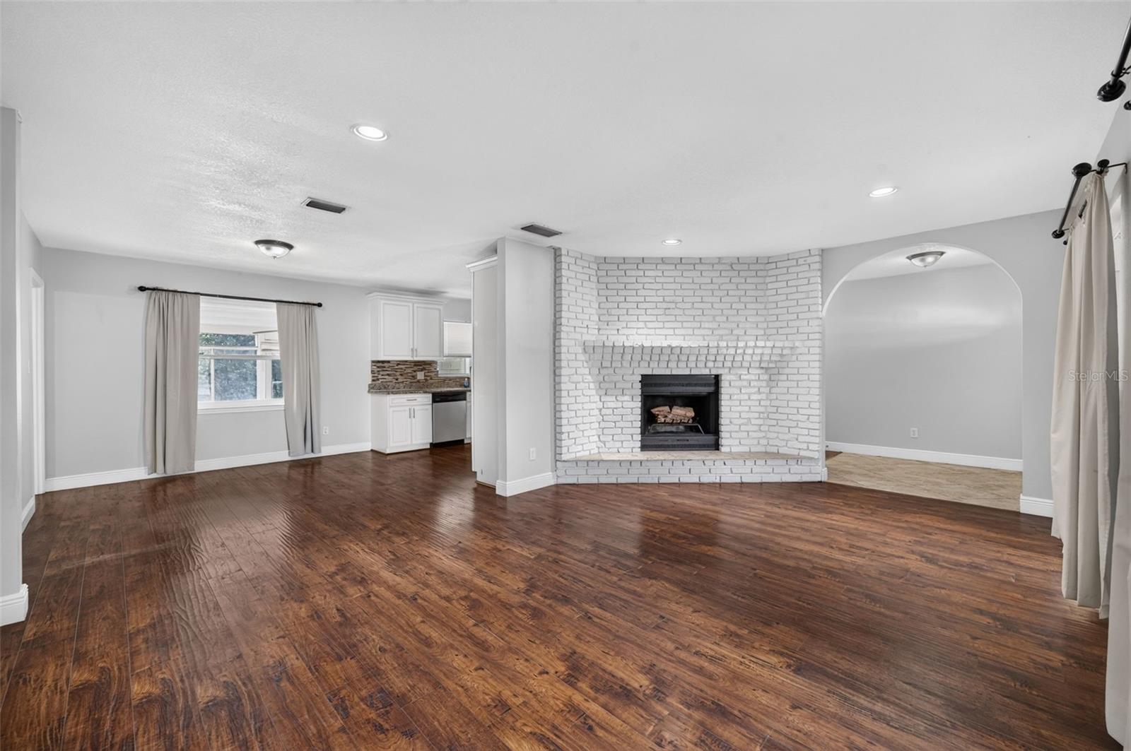 112 ROOSEVELT PLACE