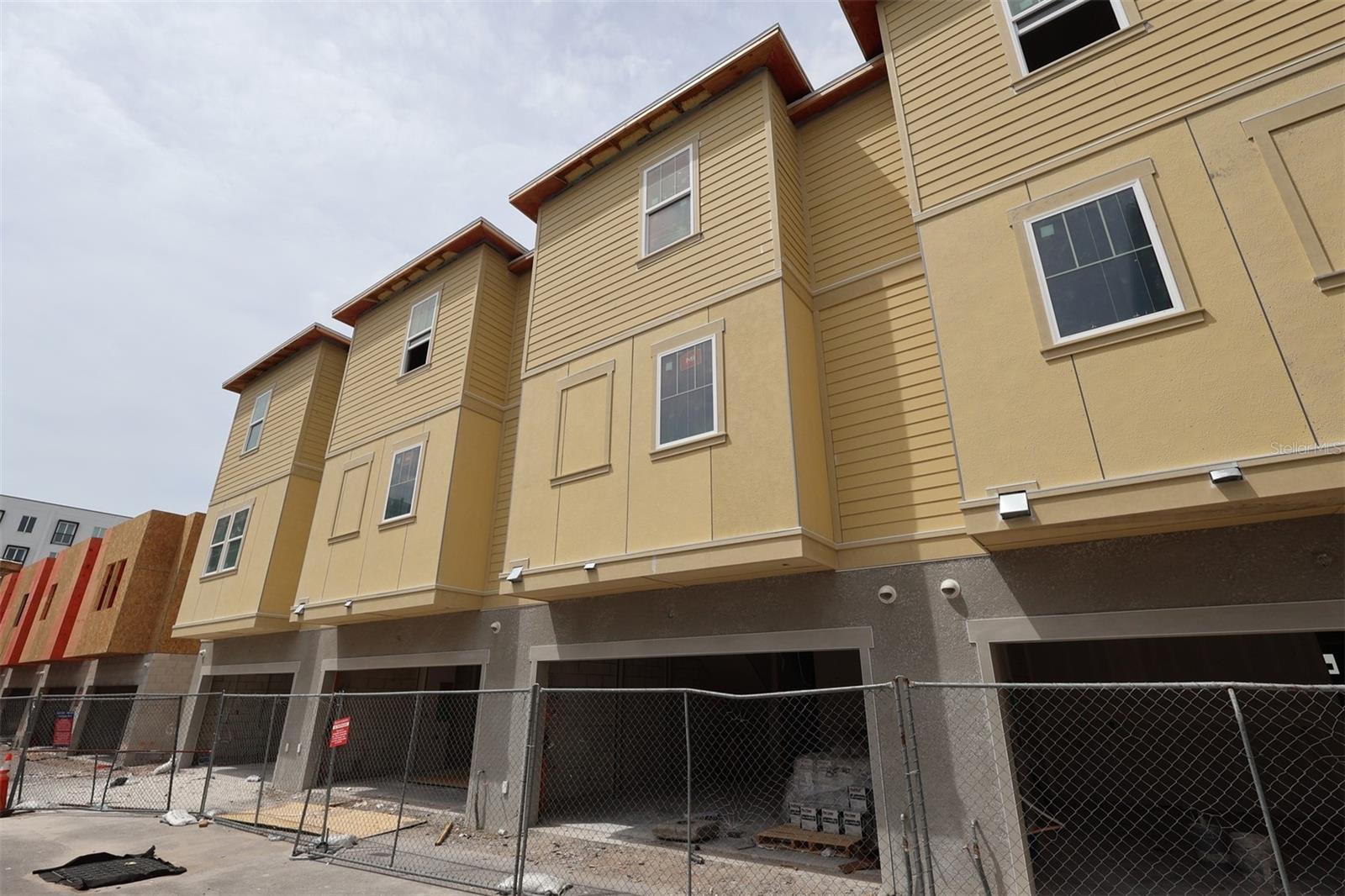 TOWNS AT UNION - Residential