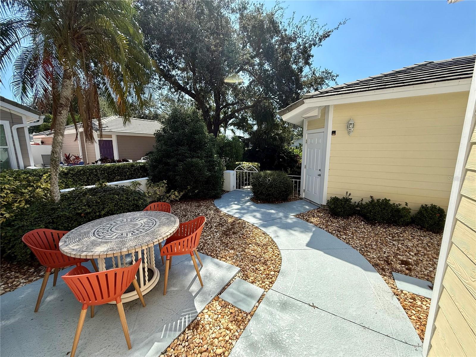 UNIVERSITY PARK - Residential Lease