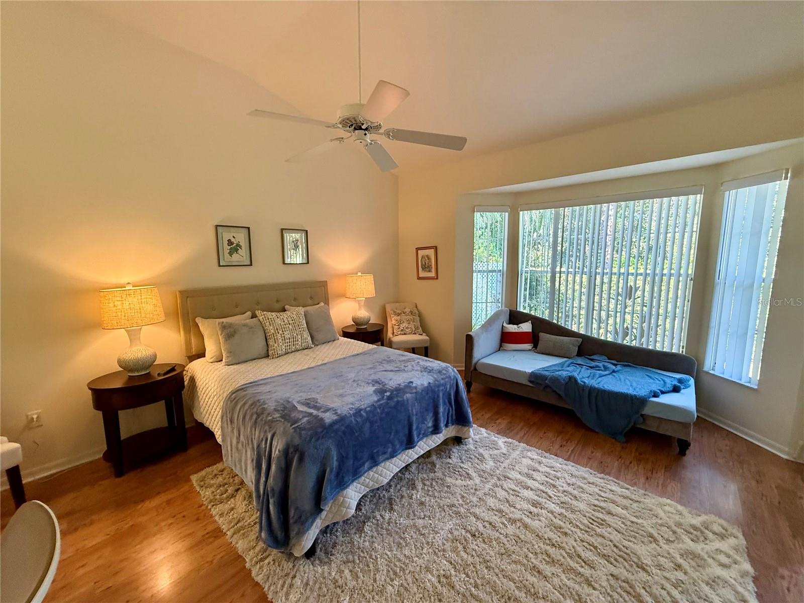 UNIVERSITY PARK - Residential Lease