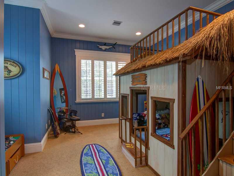 HIDDEN HARBOR - Residential