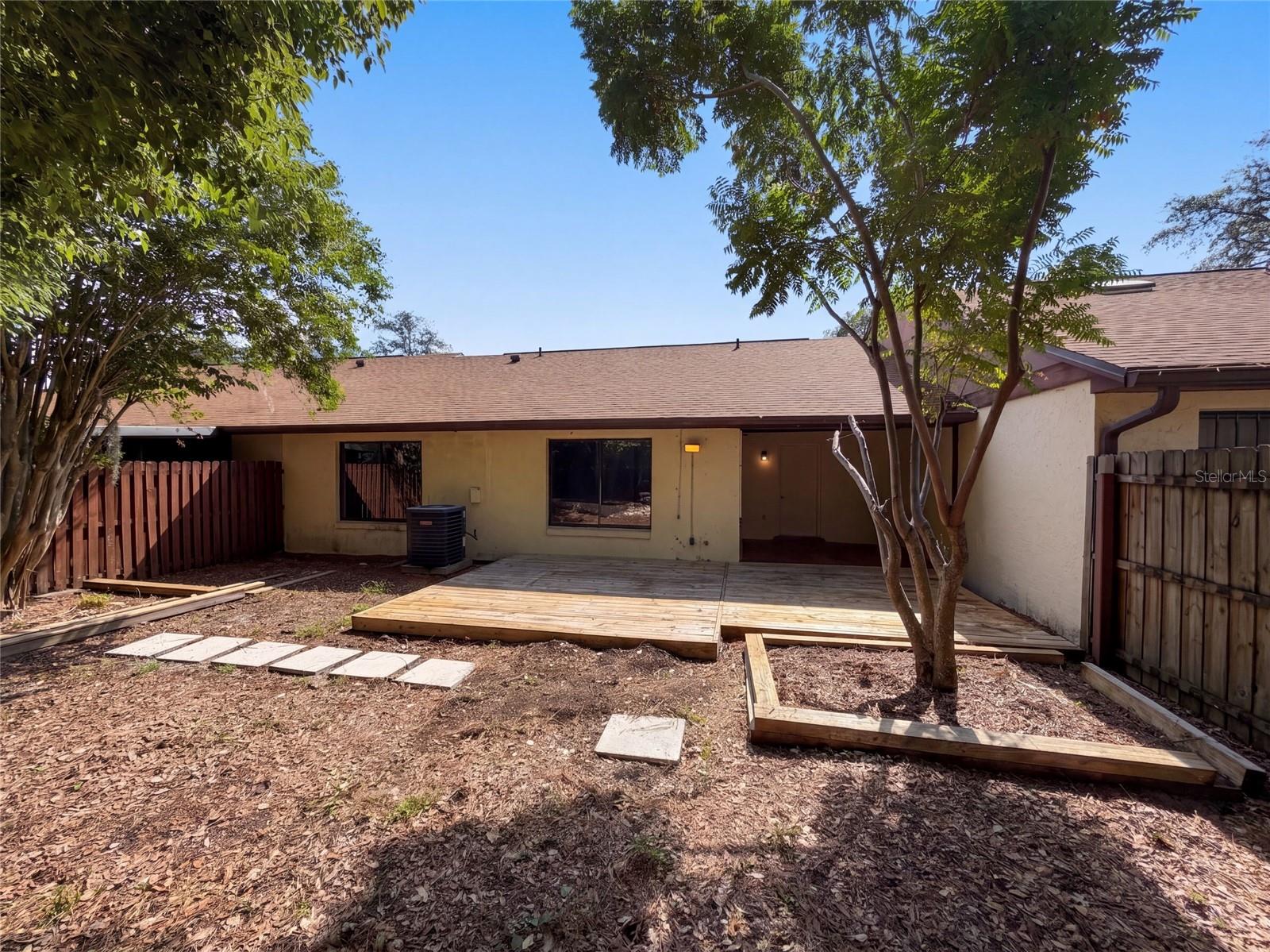 190 PINE KNOLL COURT