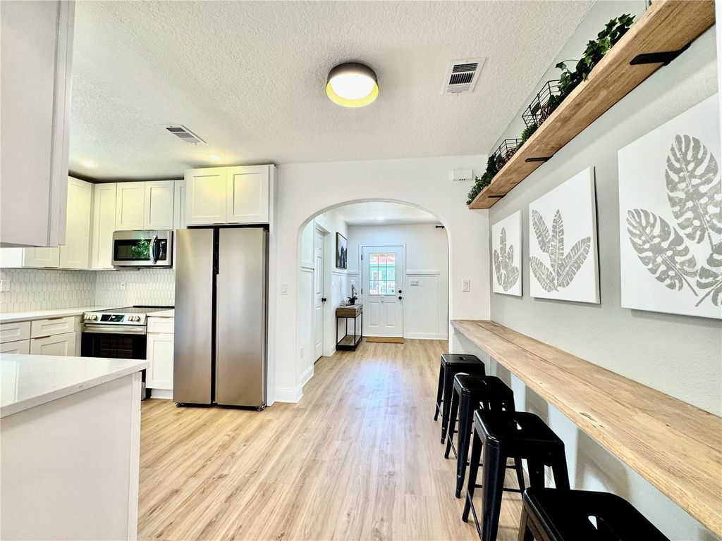 Photo of 4202 N Seminole Avenue, Tampa, FL 33603 (MLS # TB8509863)