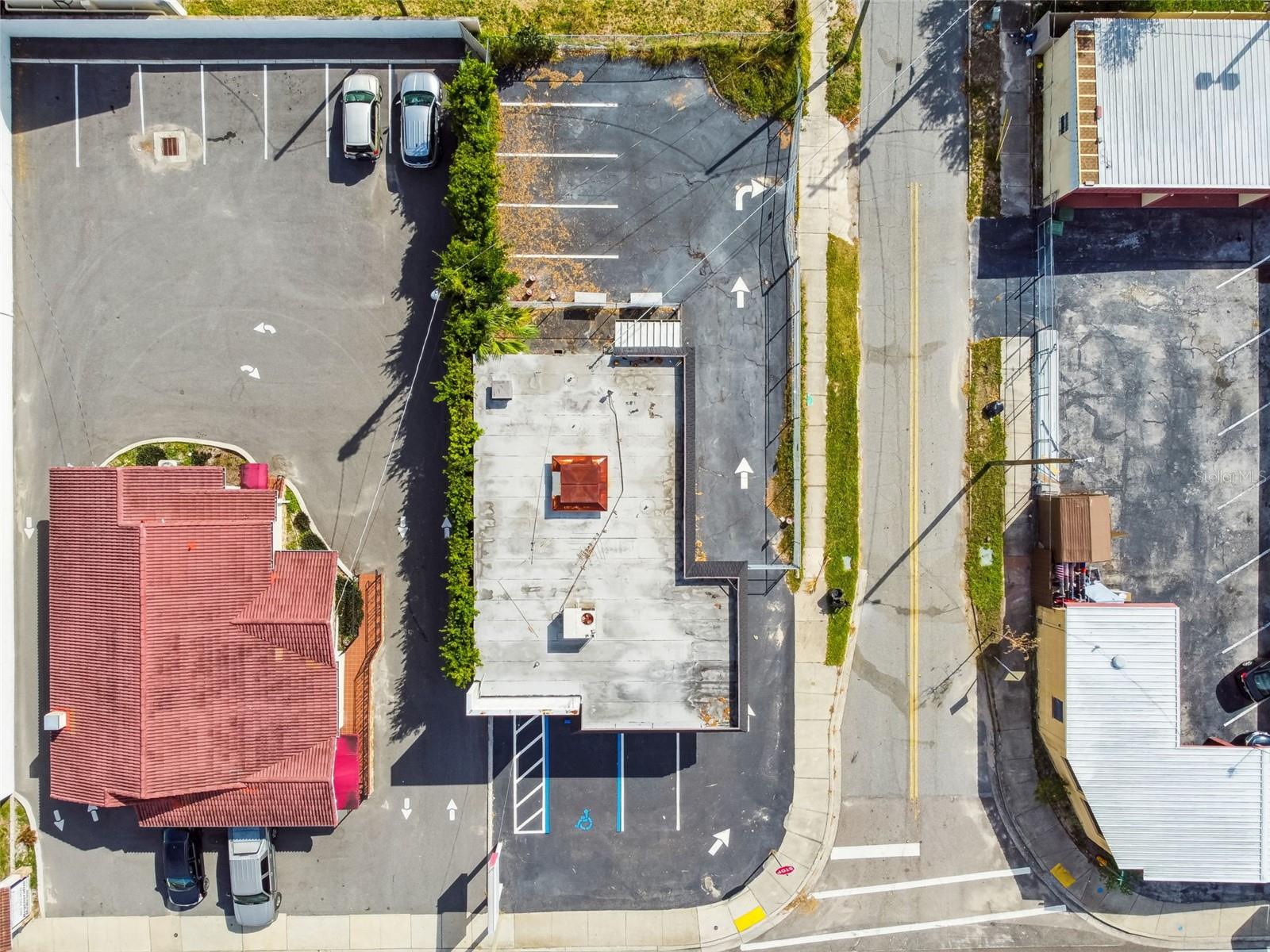 VILLA HEIGHTS - Commercial Lease