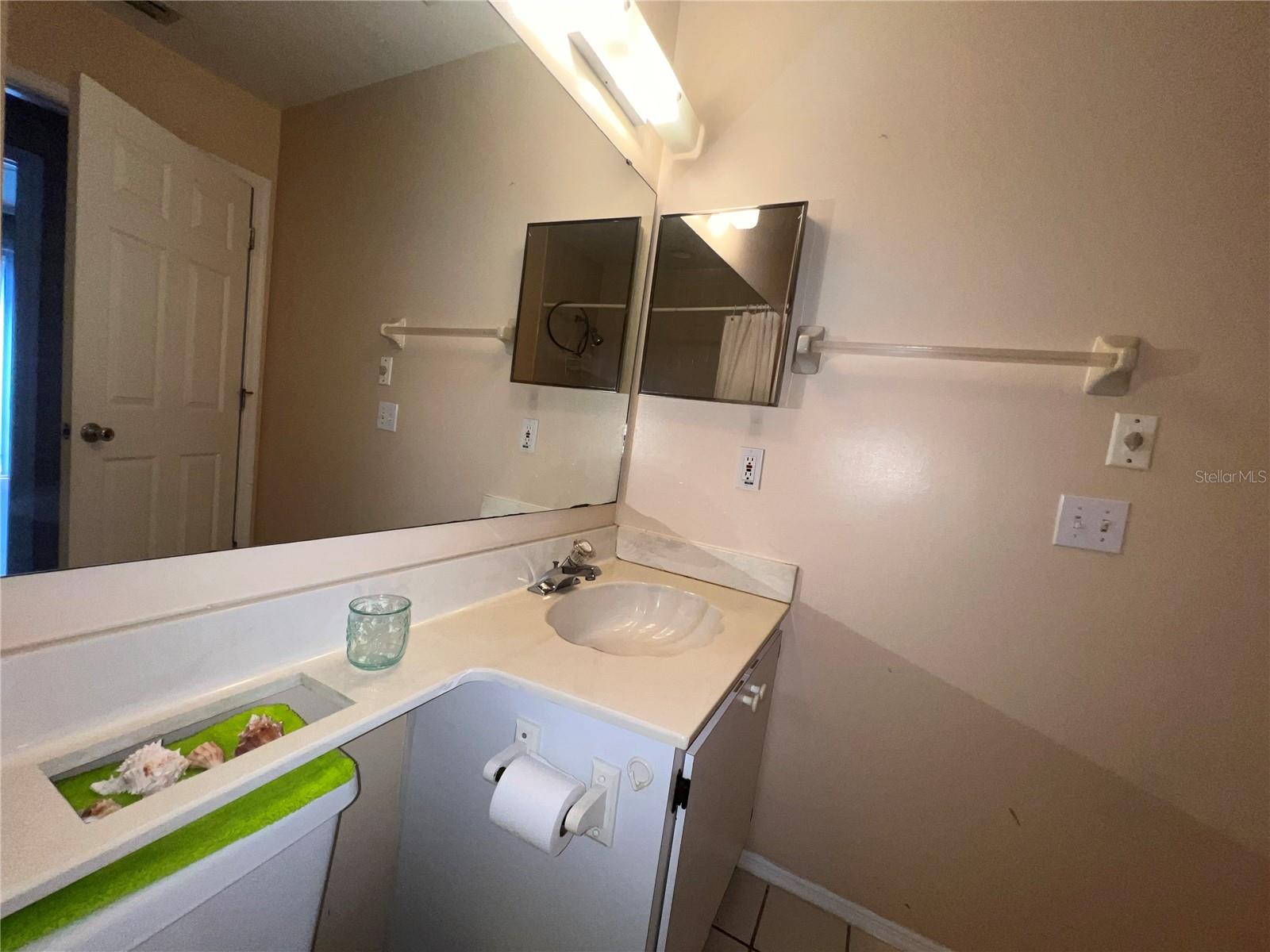 LOVELAND COURTYARDS PH 01 - Residential Lease