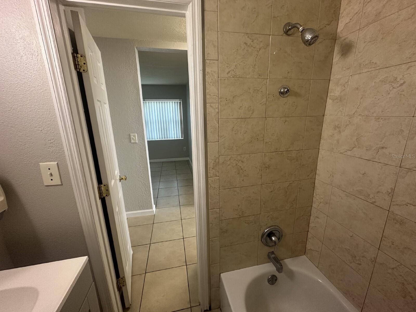 LAKEVIEW VILLAGE - Residential Lease