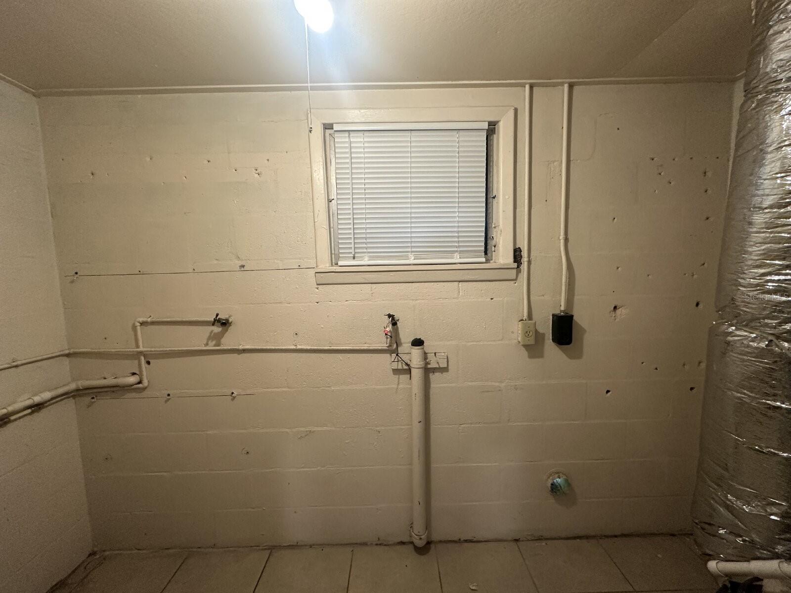 LAKEVIEW VILLAGE - Residential Lease