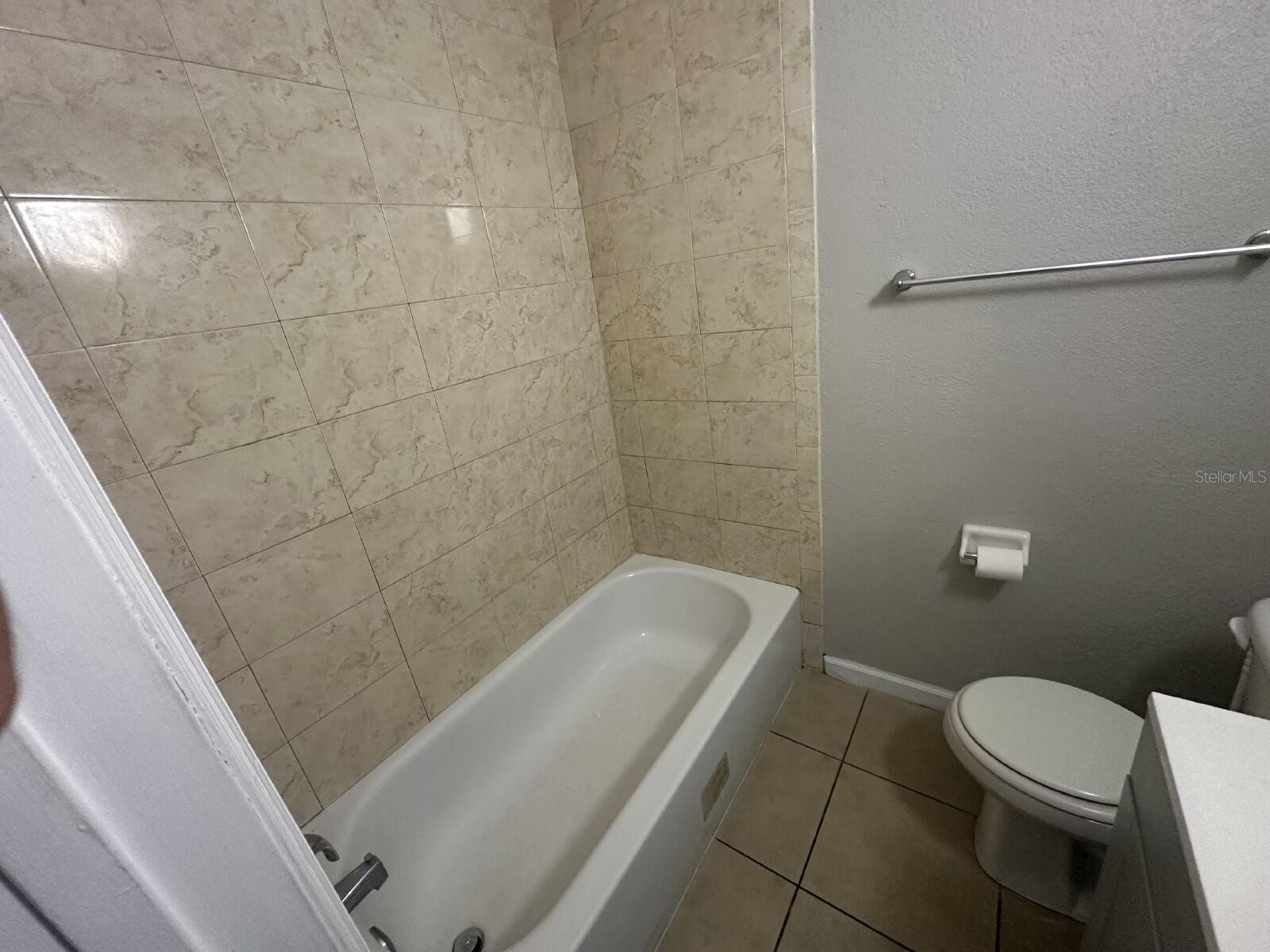 LAKEVIEW VILLAGE - Residential Lease