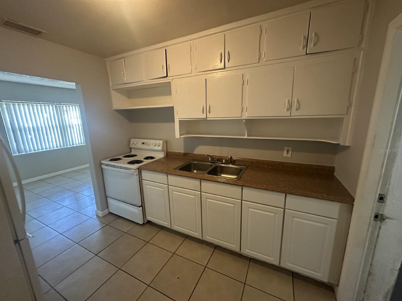 LAKEVIEW VILLAGE - Residential Lease