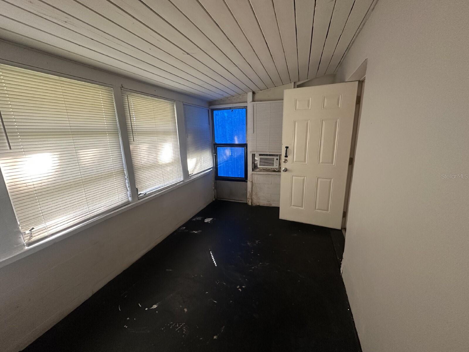 LAKEVIEW VILLAGE - Residential Lease