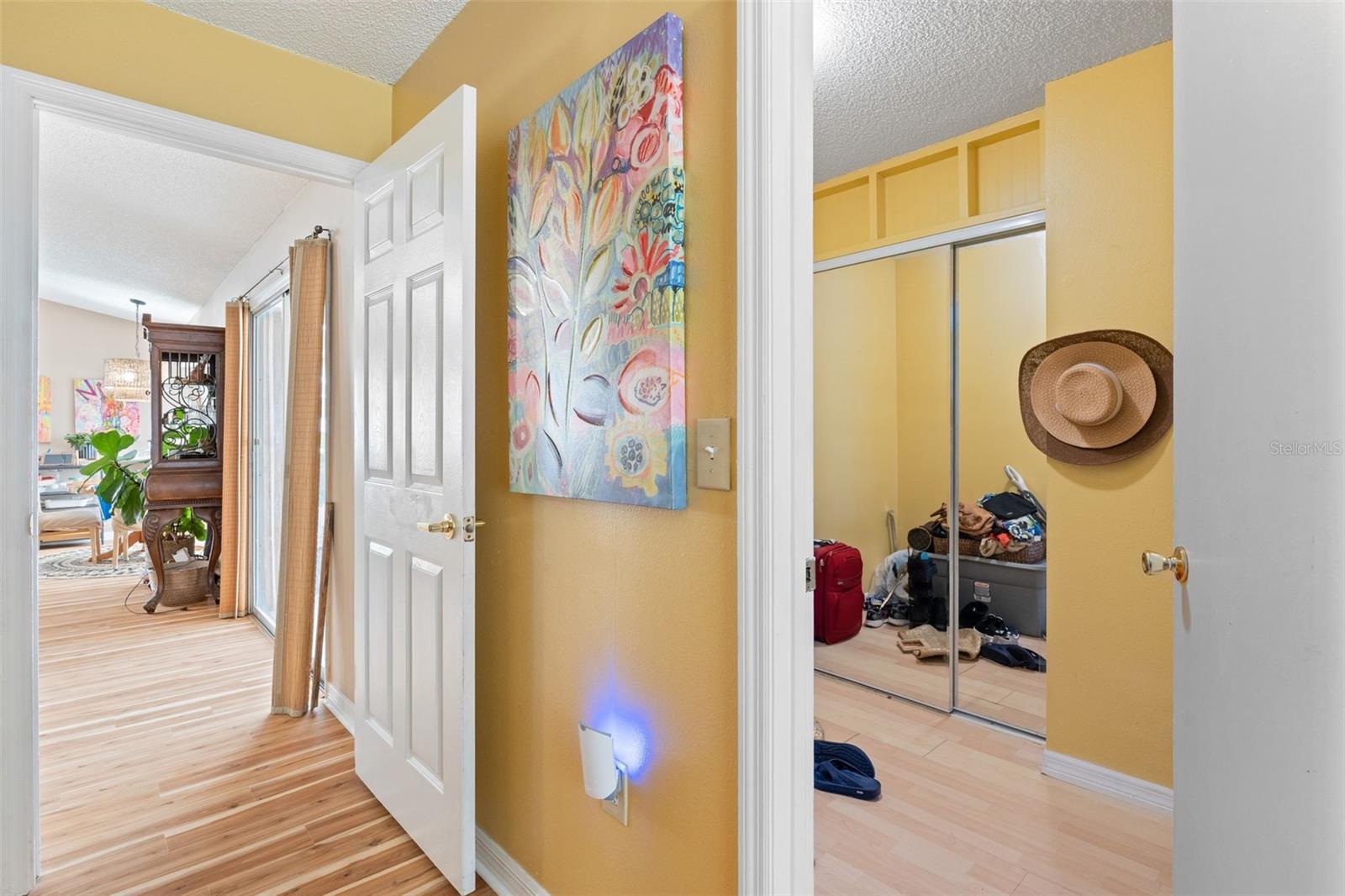 SARAPALMS - Residential