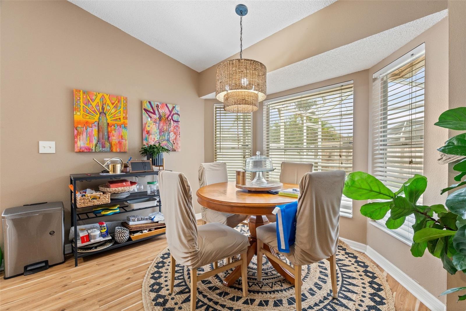 SARAPALMS - Residential