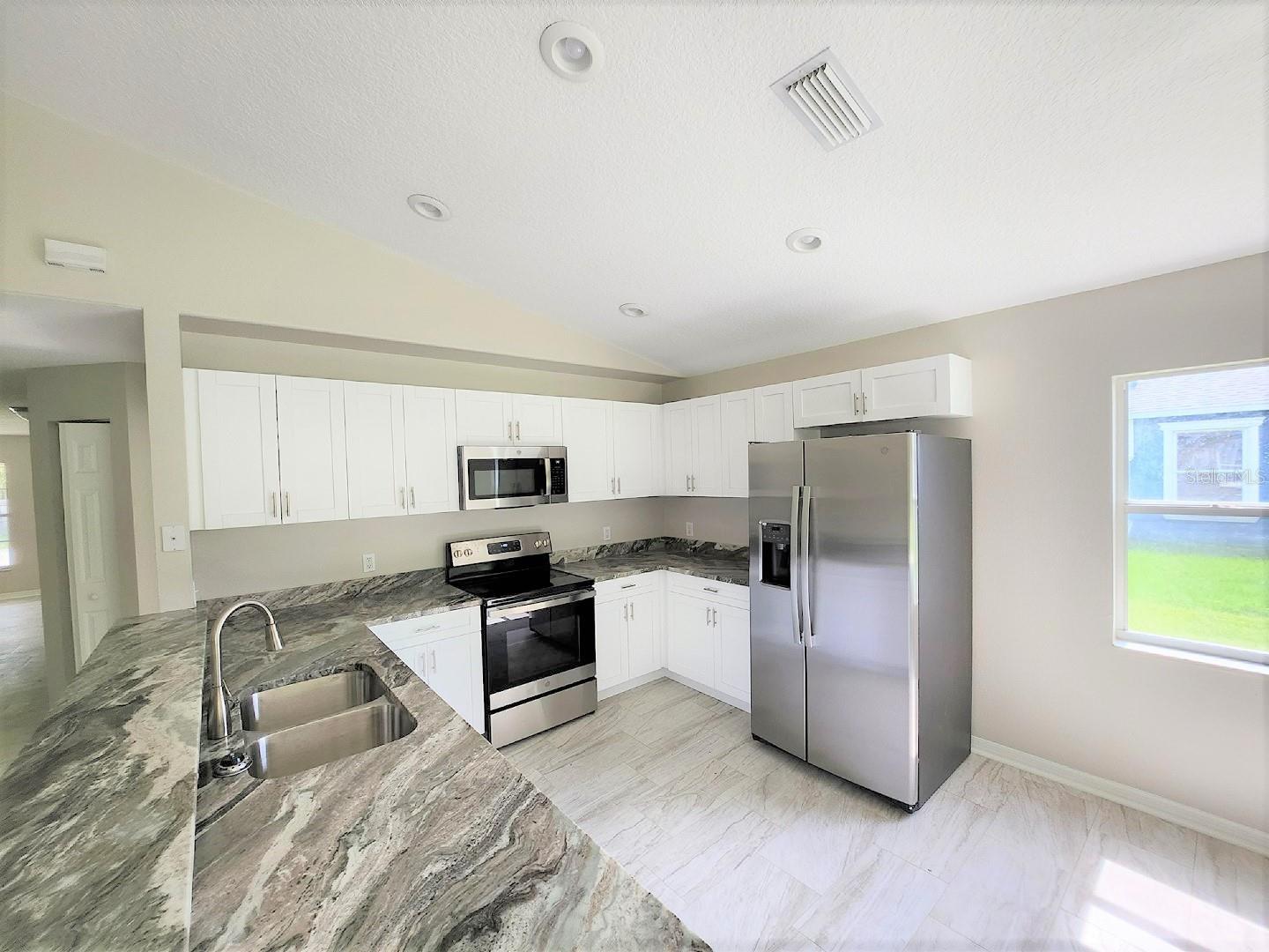 BELL HARBOR - Residential Lease