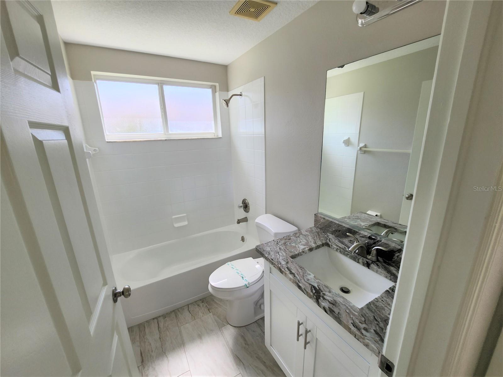 BELL HARBOR - Residential Lease