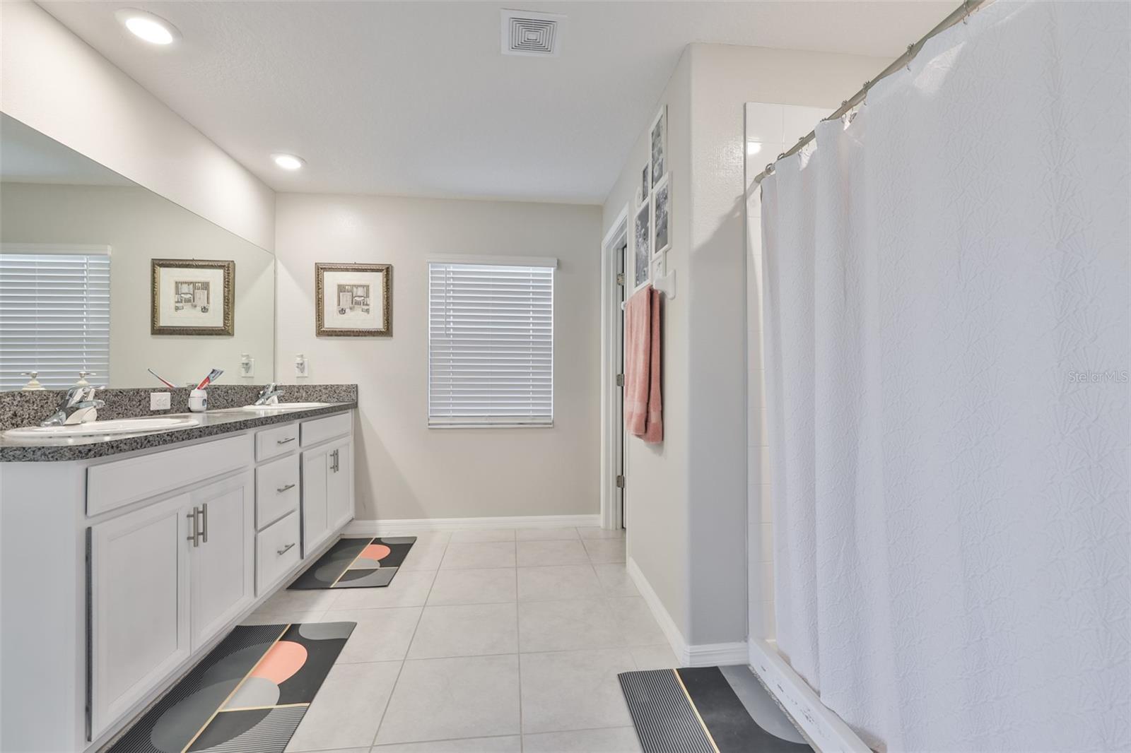 SOUTH FORK TR V PH 1 - Residential