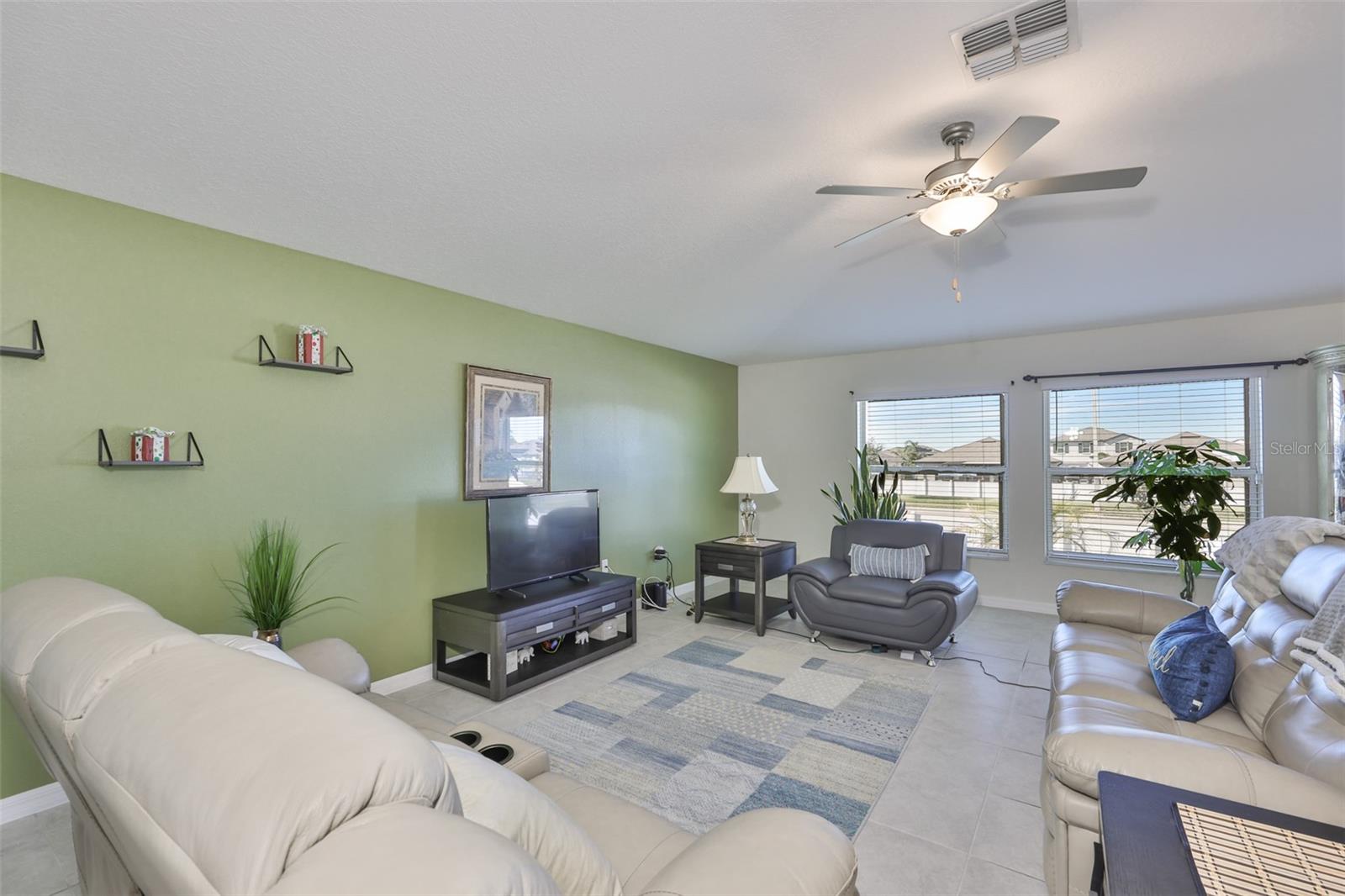 SOUTH FORK TR V PH 1 - Residential