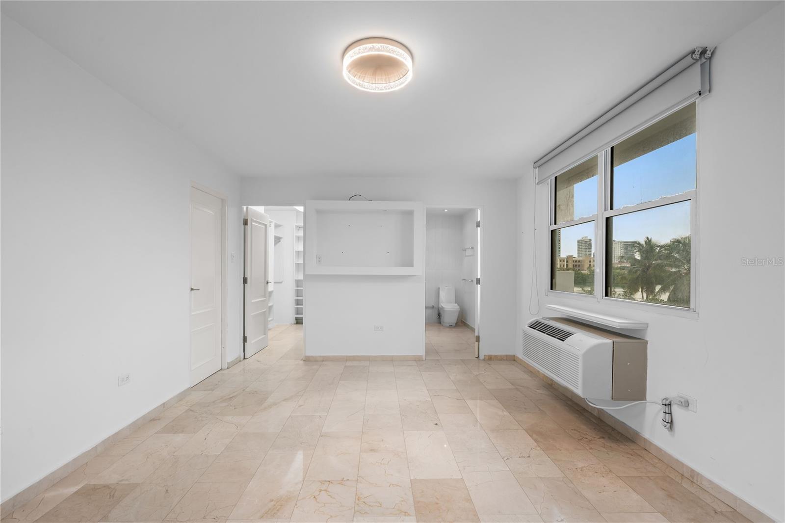 LAGUNA TERRACE CONDOMINIO - Residential