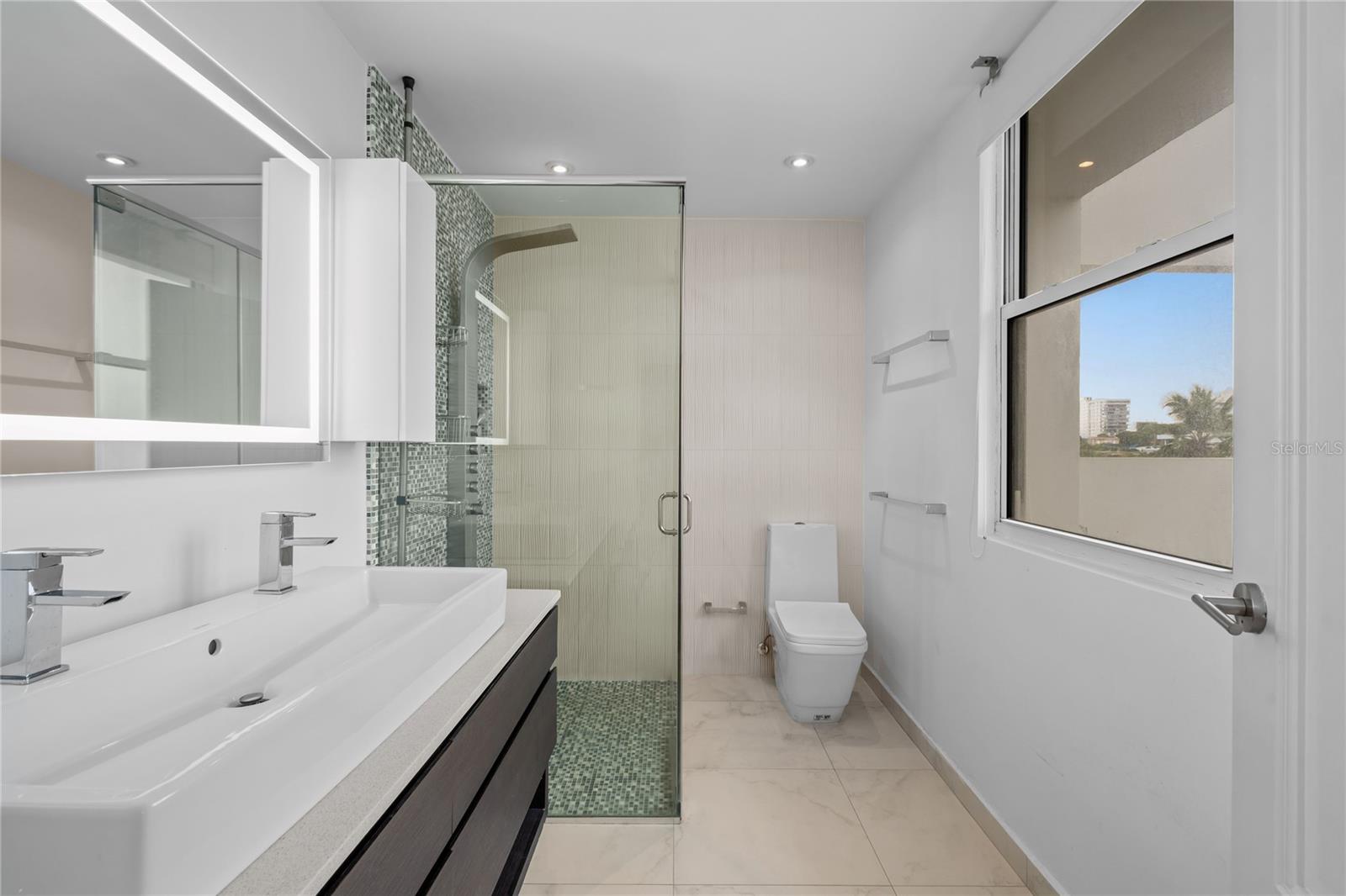 LAGUNA TERRACE CONDOMINIO - Residential