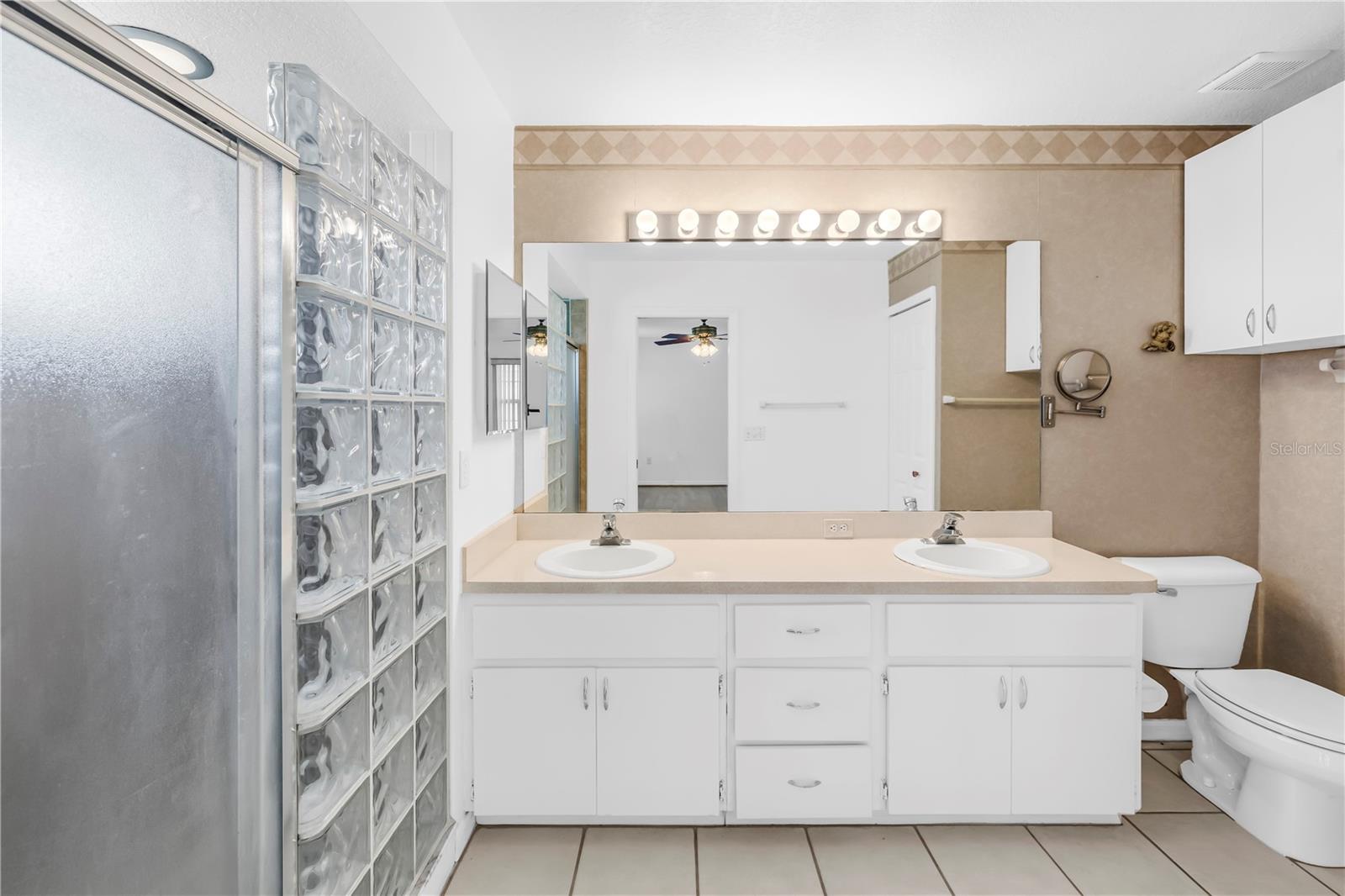 TOWNHOMES OF PARK PLACE - Residential