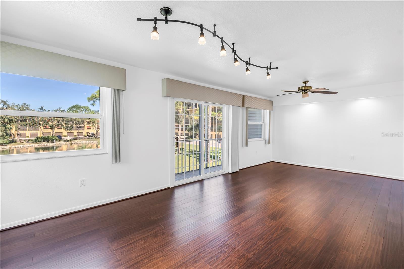 TOWNHOMES OF PARK PLACE - Residential