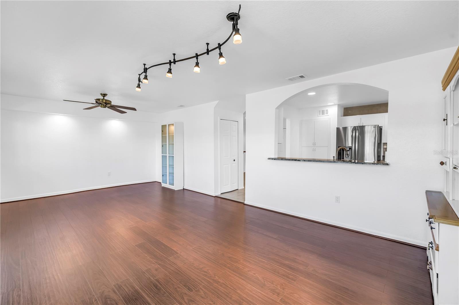 TOWNHOMES OF PARK PLACE - Residential