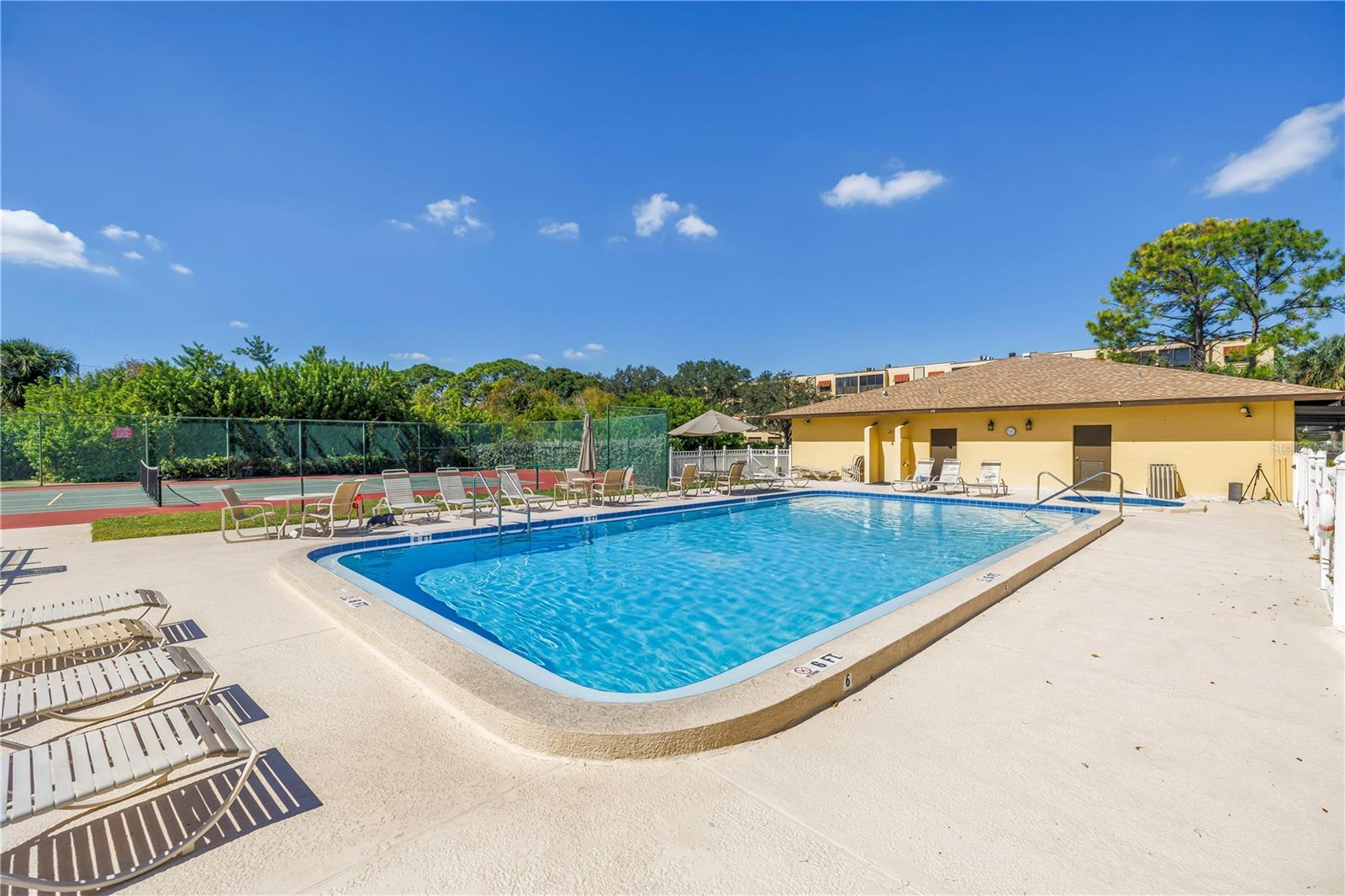 TOWNHOMES OF PARK PLACE - Residential
