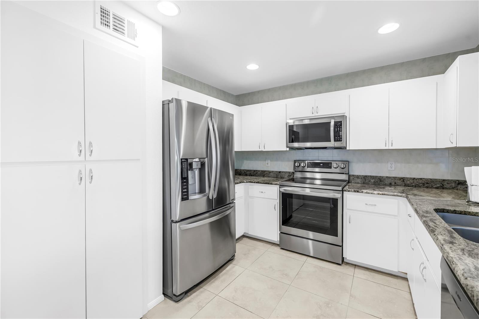 TOWNHOMES OF PARK PLACE - Residential